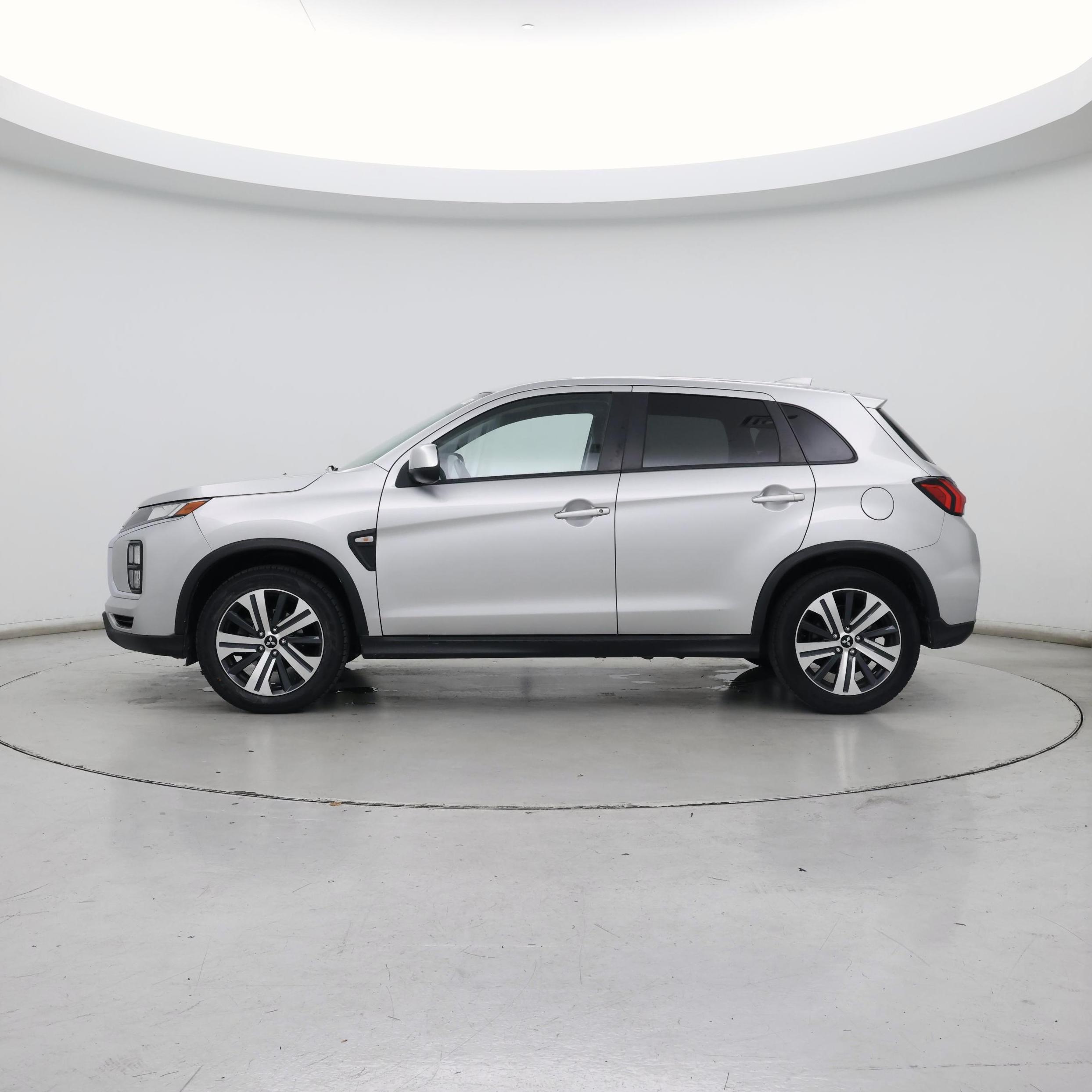Thumbnail: 2022 Mitsubishi Outlander Sport - 3