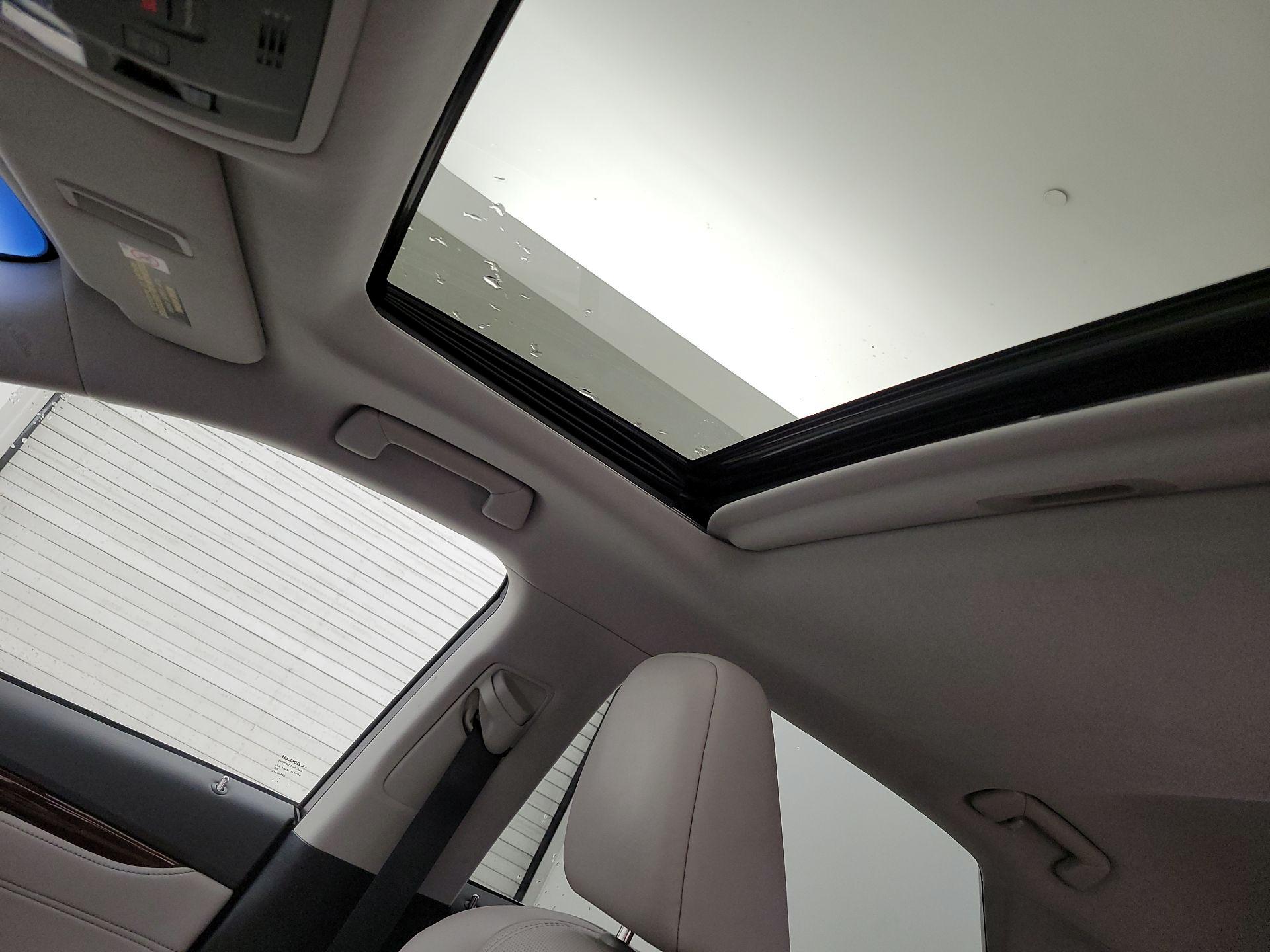Thumbnail: 2016 Lexus RX - 19