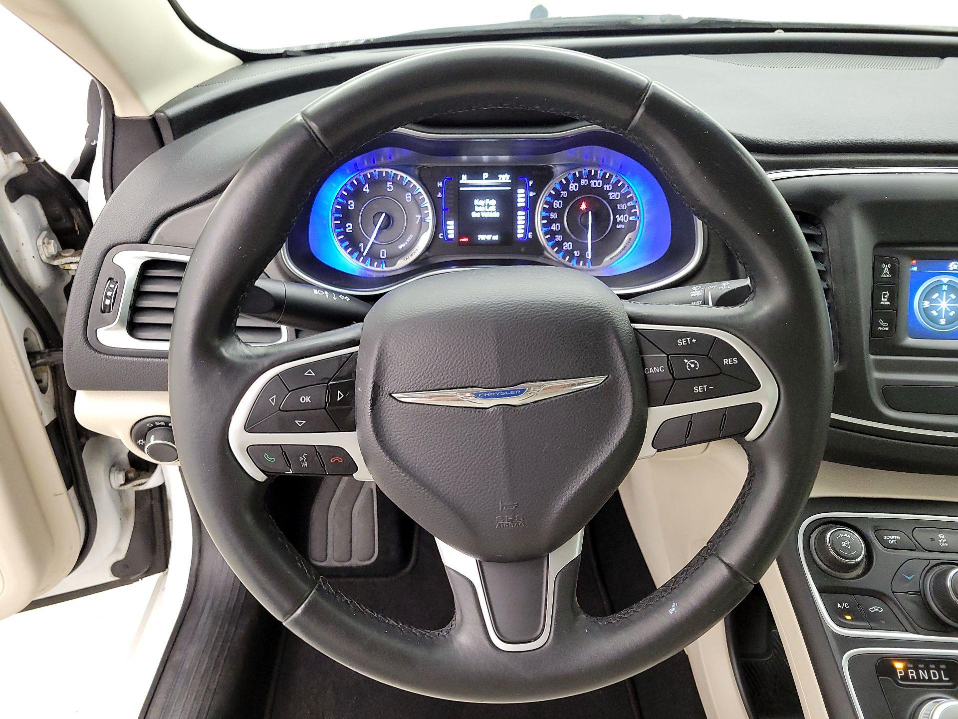 Thumbnail: 2015 Chrysler 200 - 10