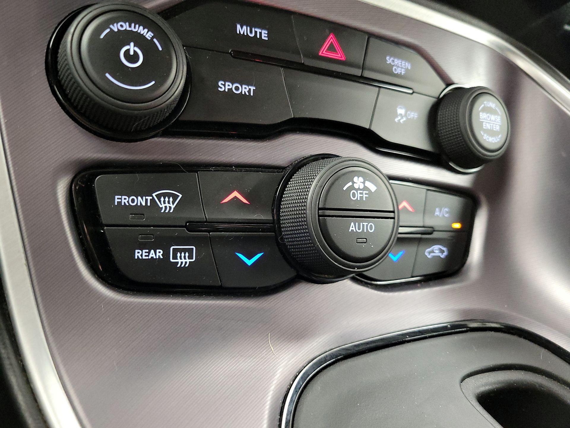 Thumbnail: 2019 Dodge Challenger - 16