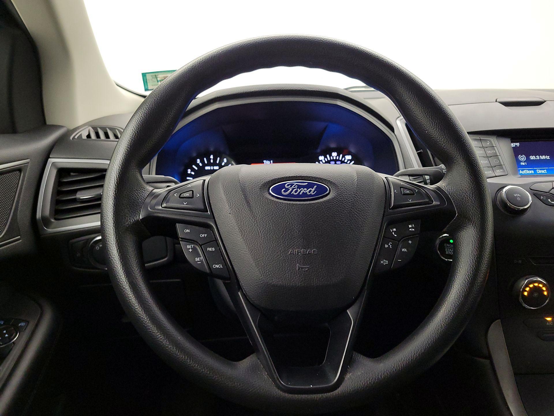 Thumbnail: 2016 Ford Edge - 10