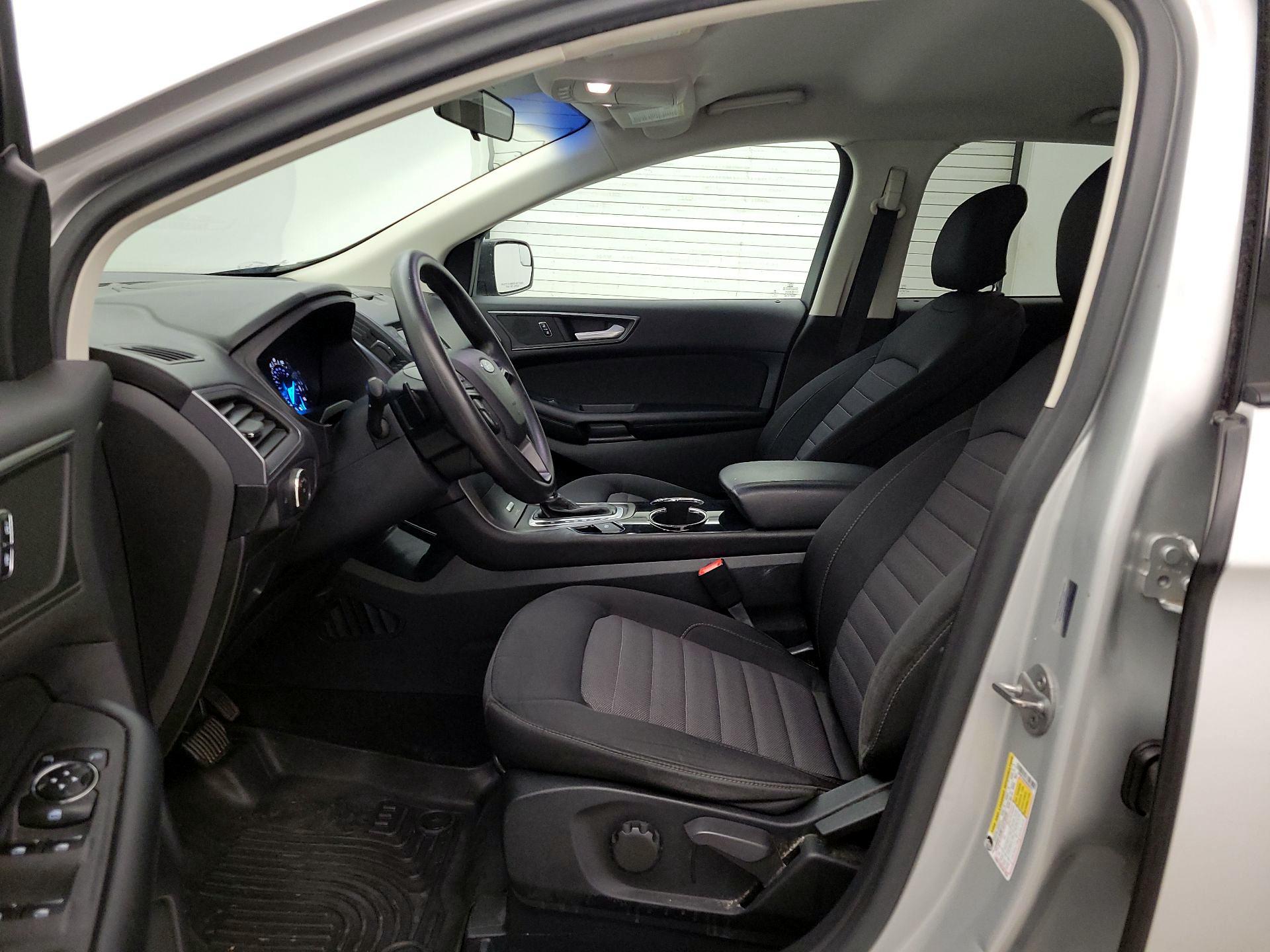Thumbnail: 2016 Ford Edge - 11