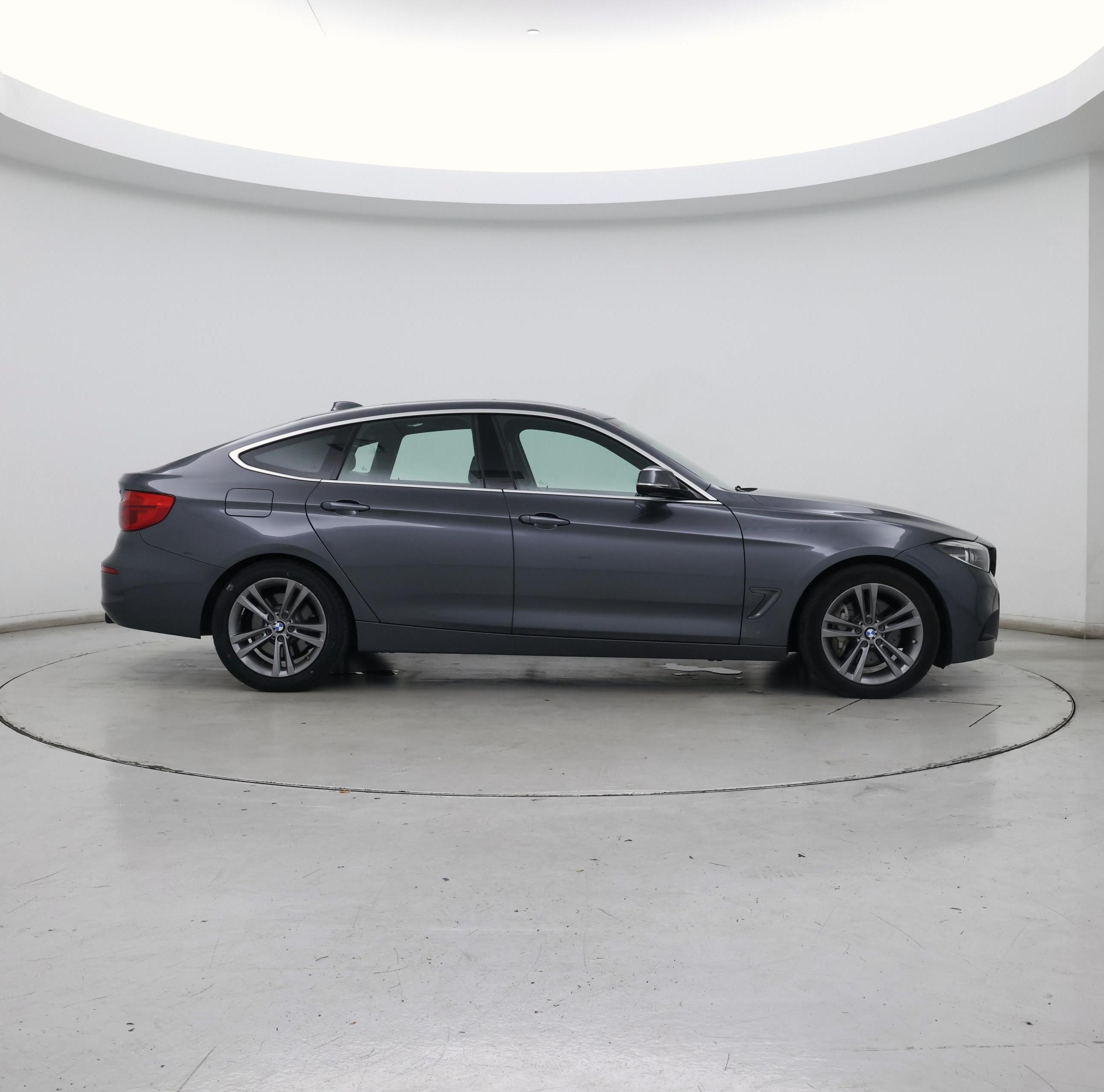 Thumbnail: 2018 BMW 3 Series - 7