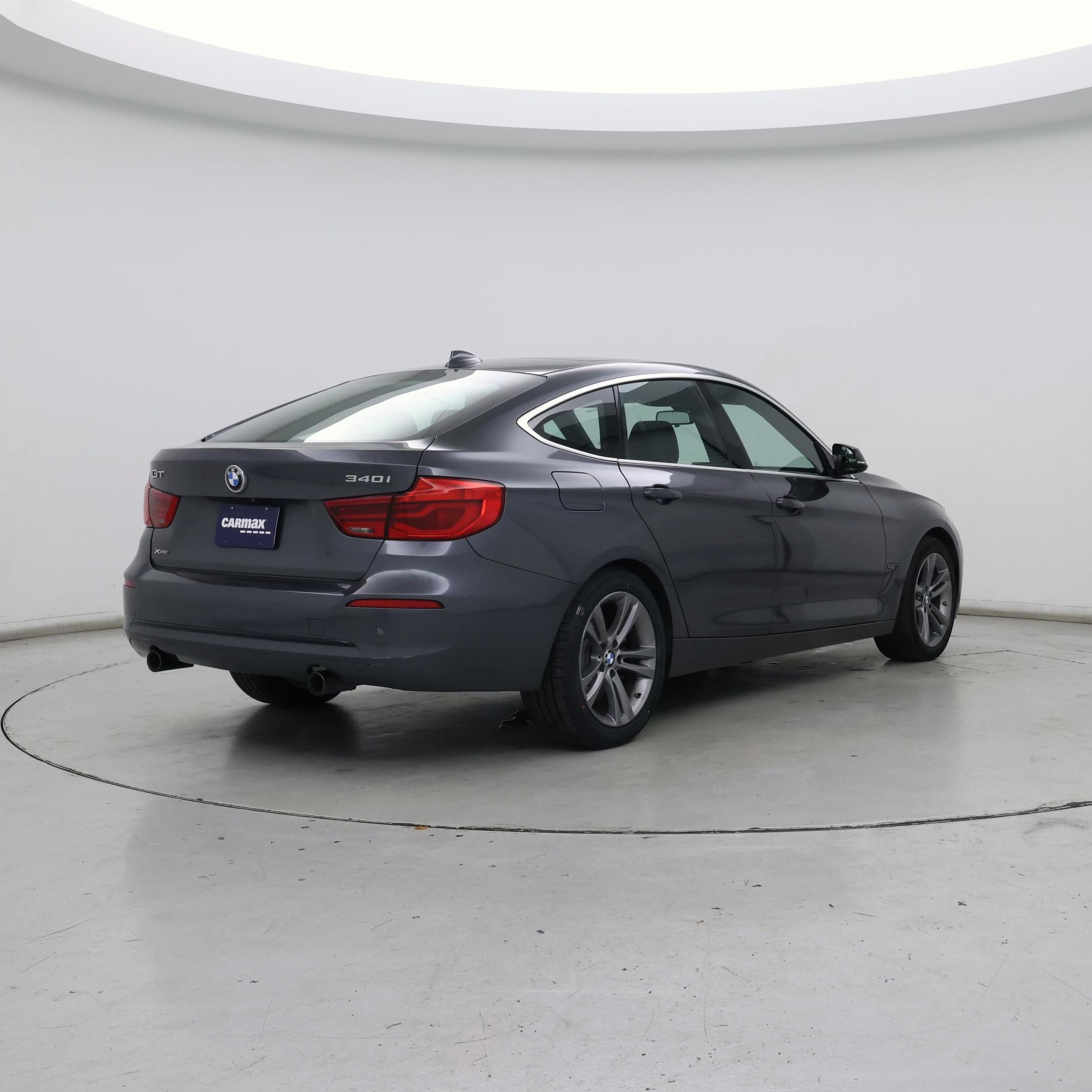 Thumbnail: 2018 BMW 3 Series - 8