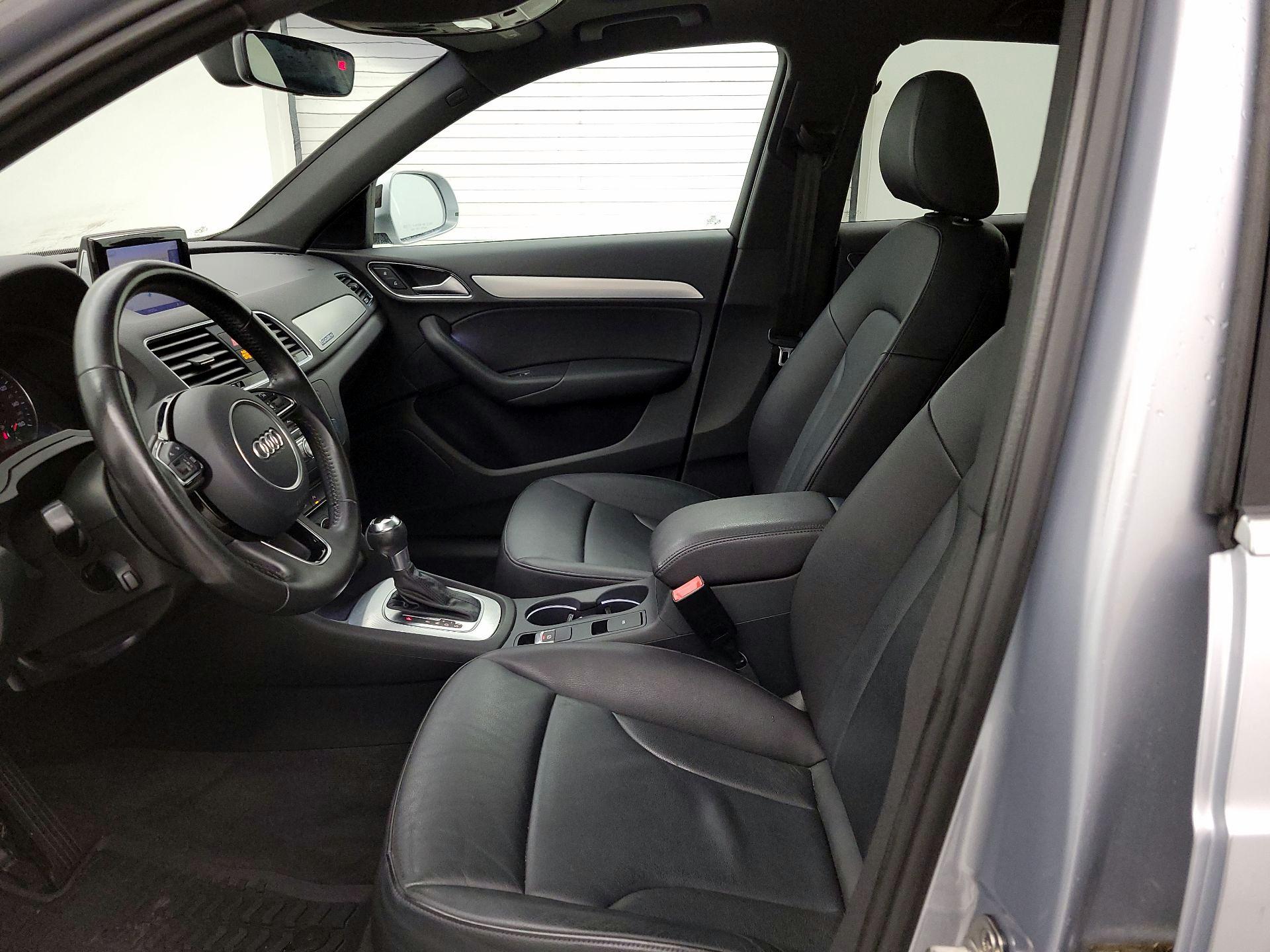 Thumbnail: 2016 Audi Q3 - 11