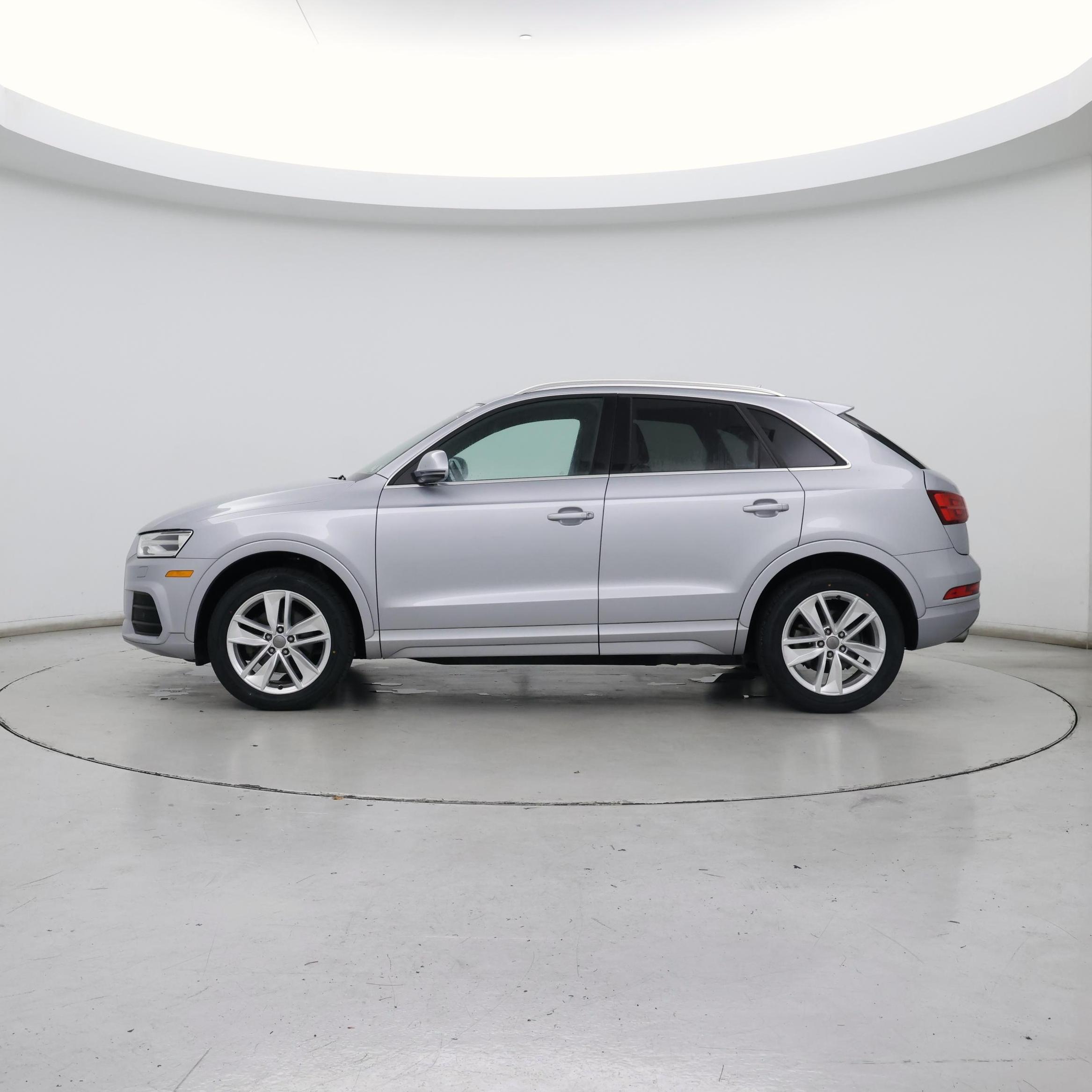 Thumbnail: 2016 Audi Q3 - 3