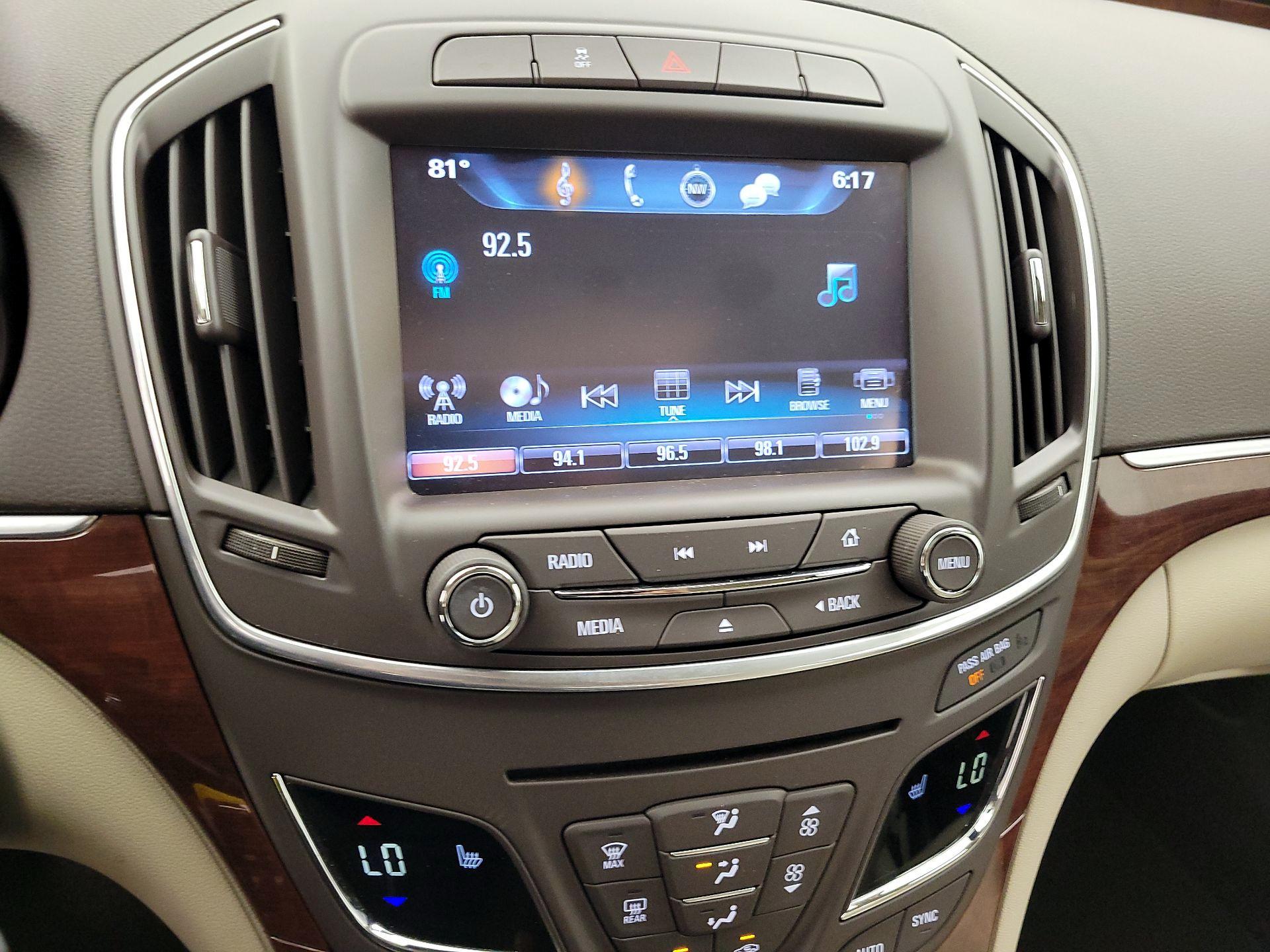 Thumbnail: 2017 Buick Regal - 15