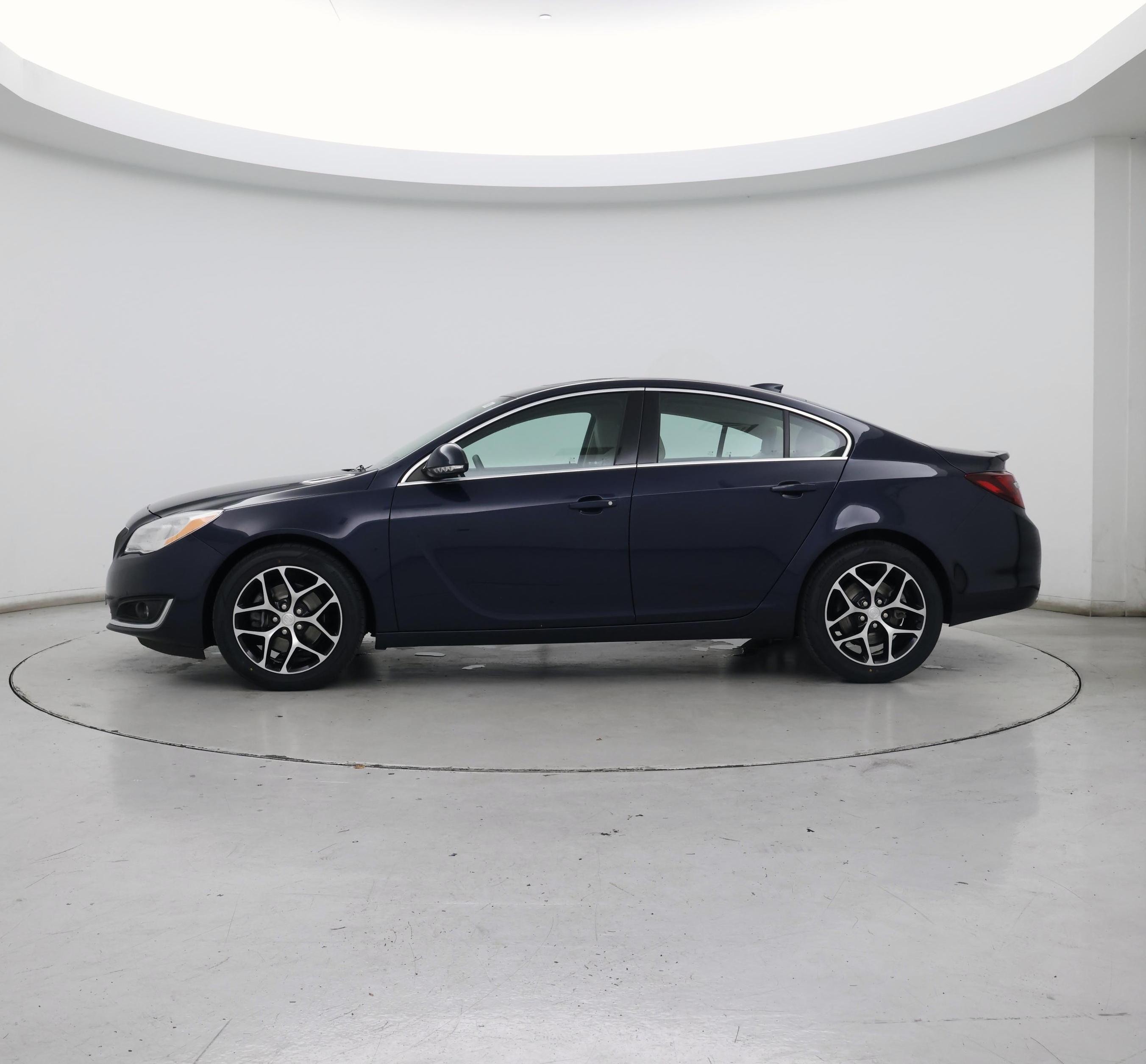 Thumbnail: 2017 Buick Regal - 3