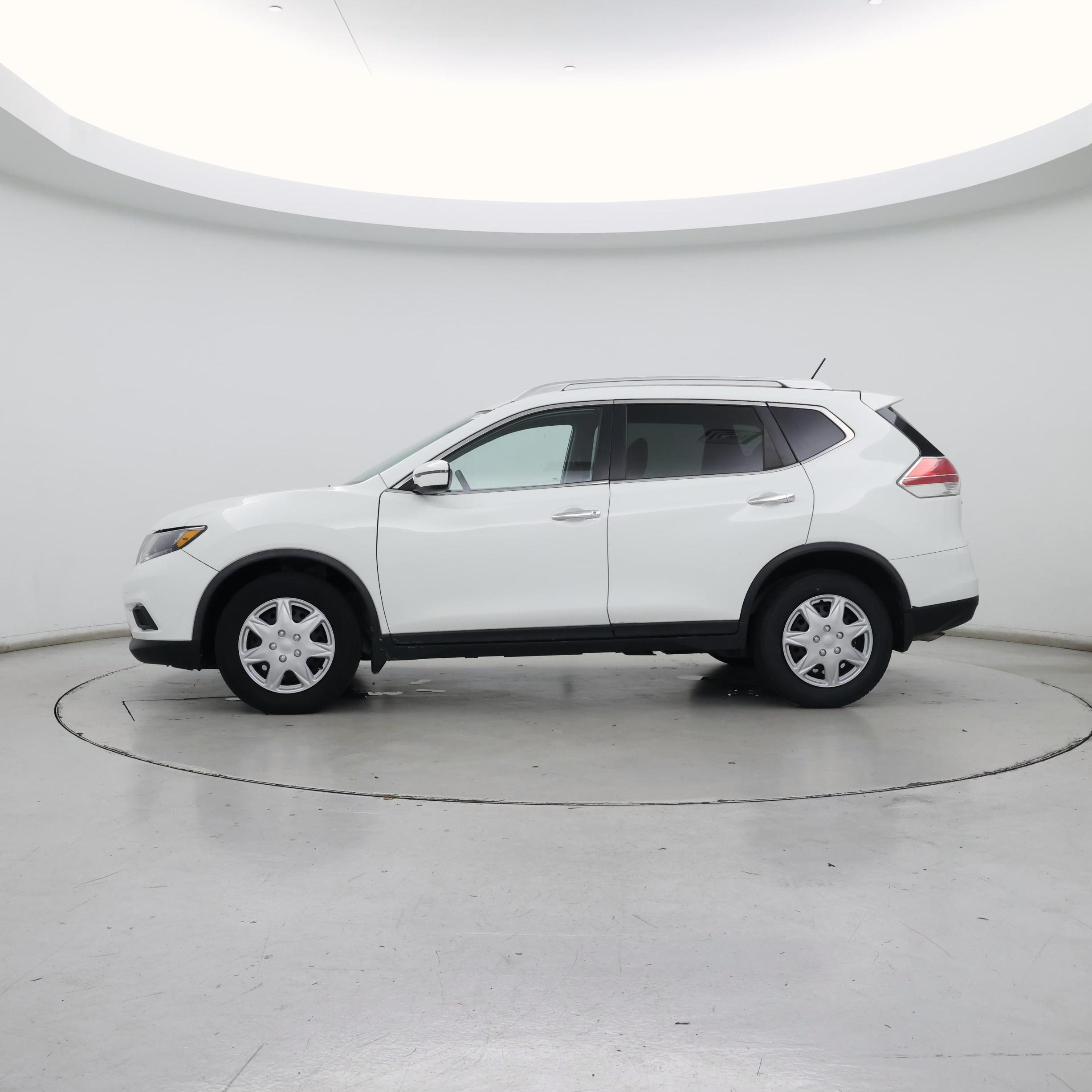 Thumbnail: 2016 Nissan Rogue - 3