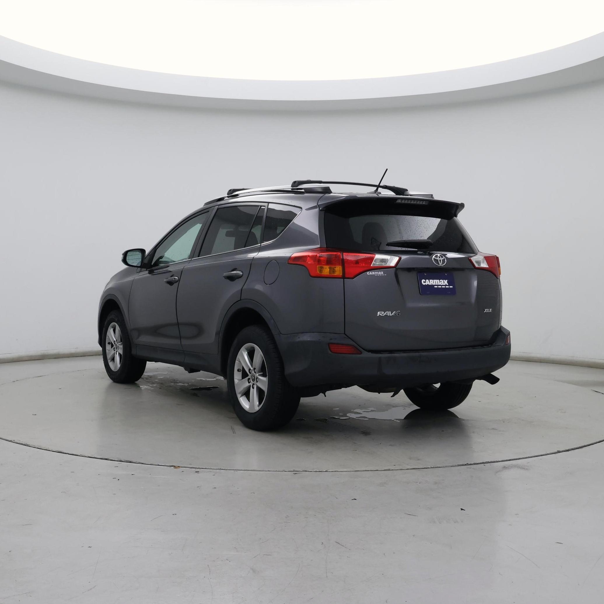 Thumbnail: 2015 Toyota RAV4 - 2