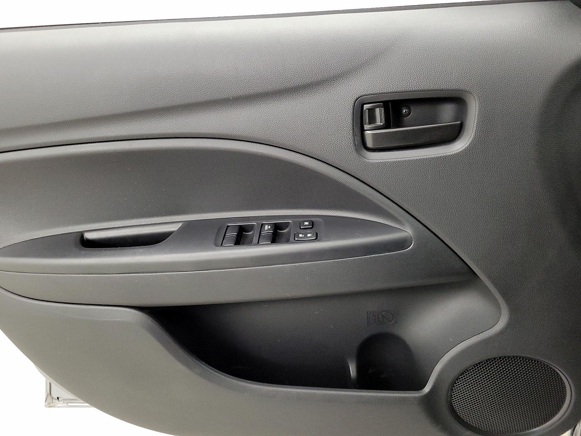 Thumbnail: 2017 Mitsubishi Mirage - 12