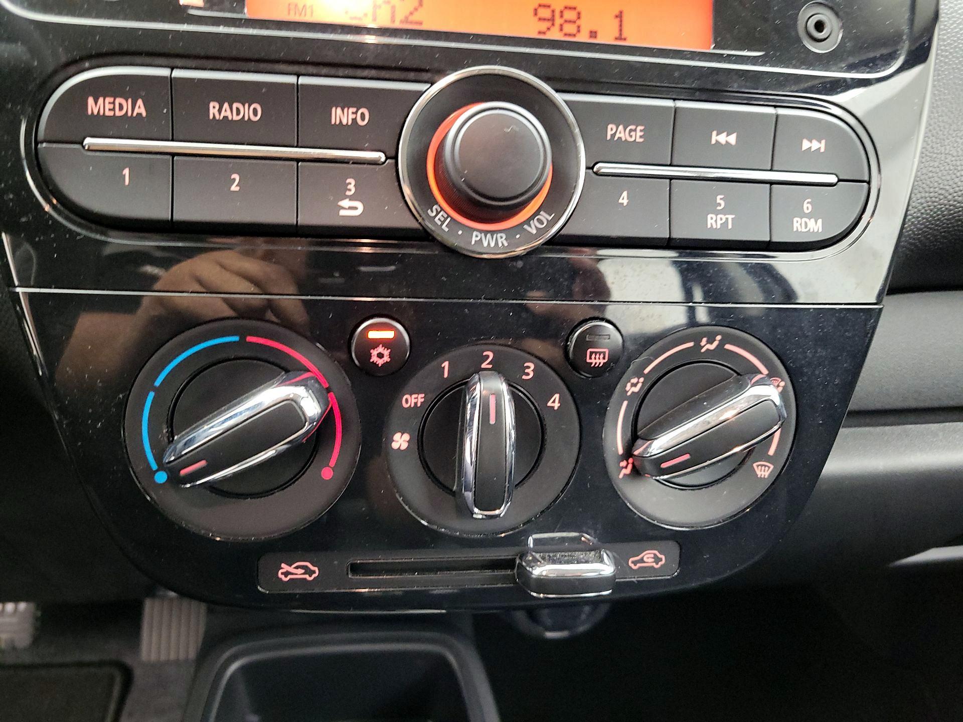 Thumbnail: 2017 Mitsubishi Mirage - 15