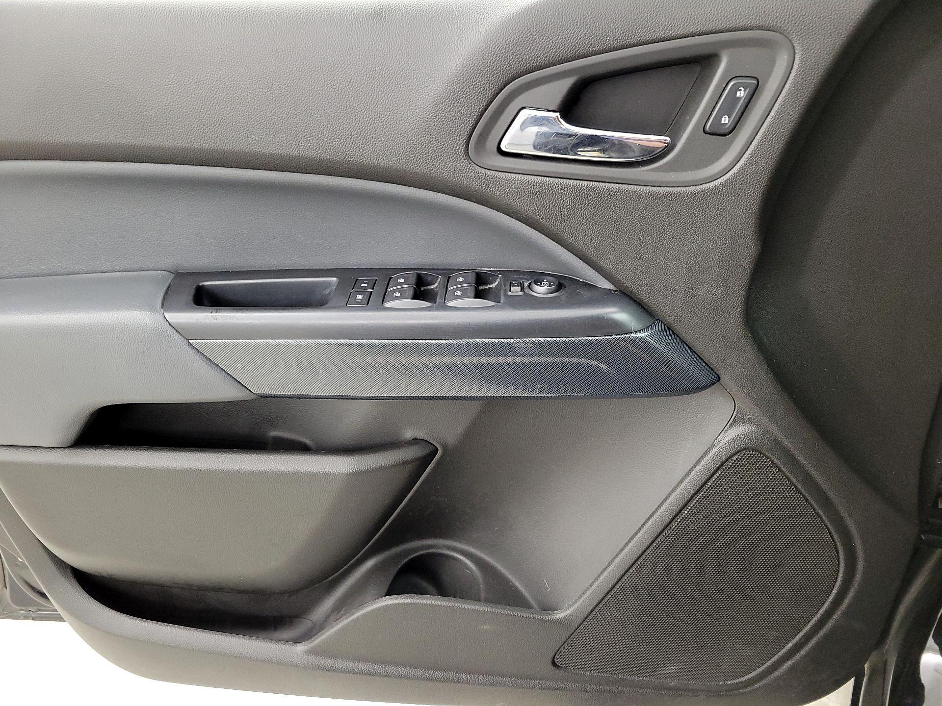 Thumbnail: 2015 Chevrolet Colorado - 12