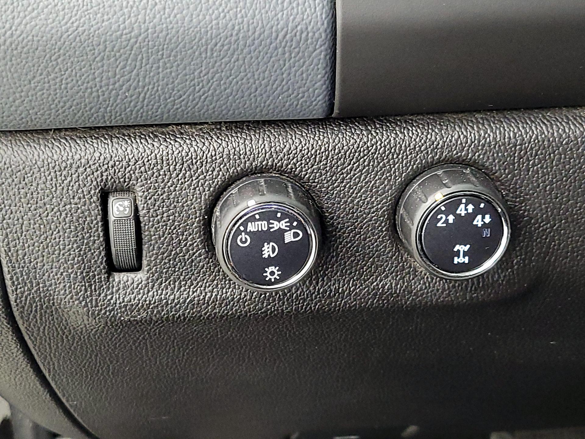 Thumbnail: 2015 Chevrolet Colorado - 13