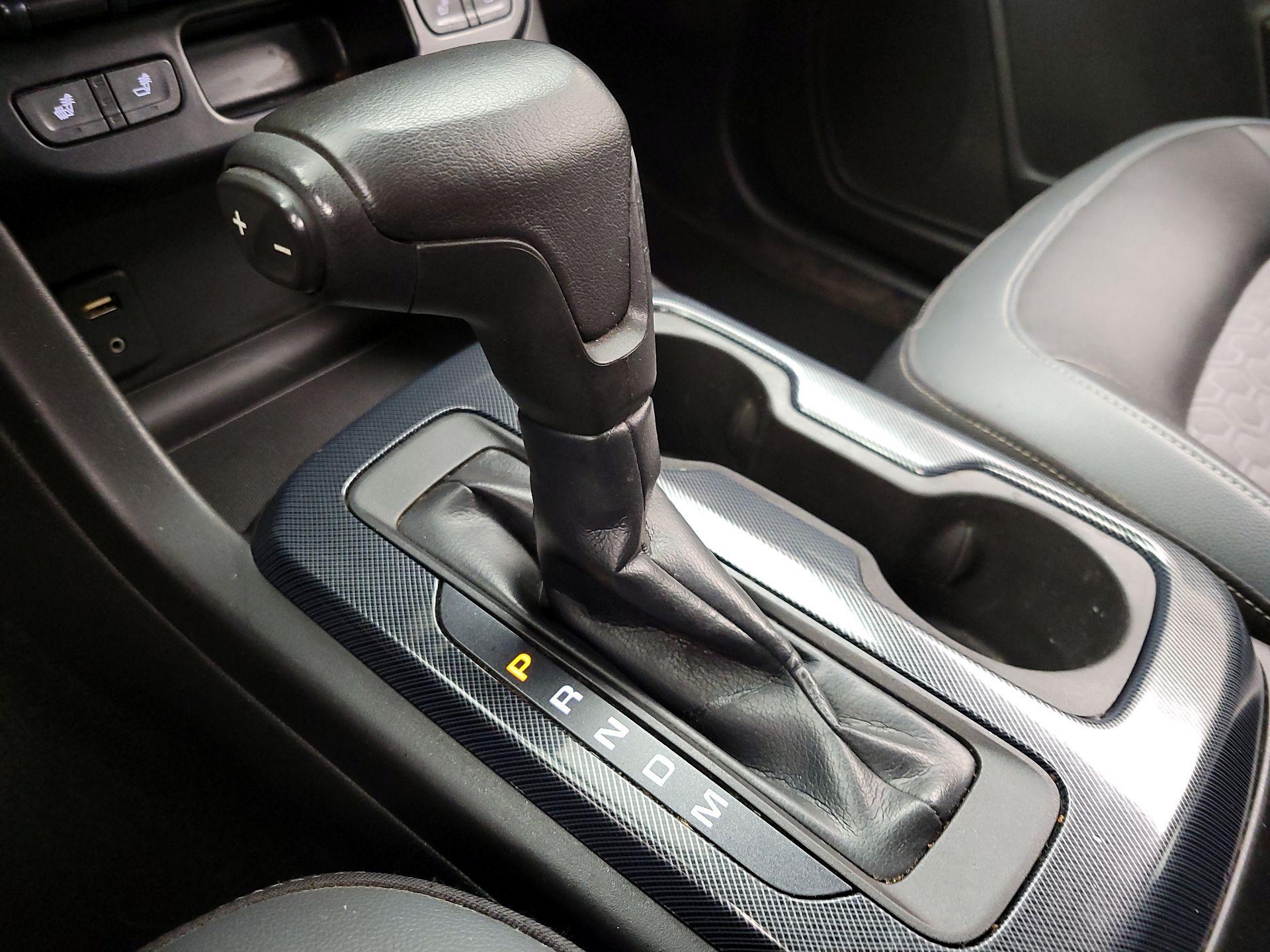Thumbnail: 2015 Chevrolet Colorado - 17