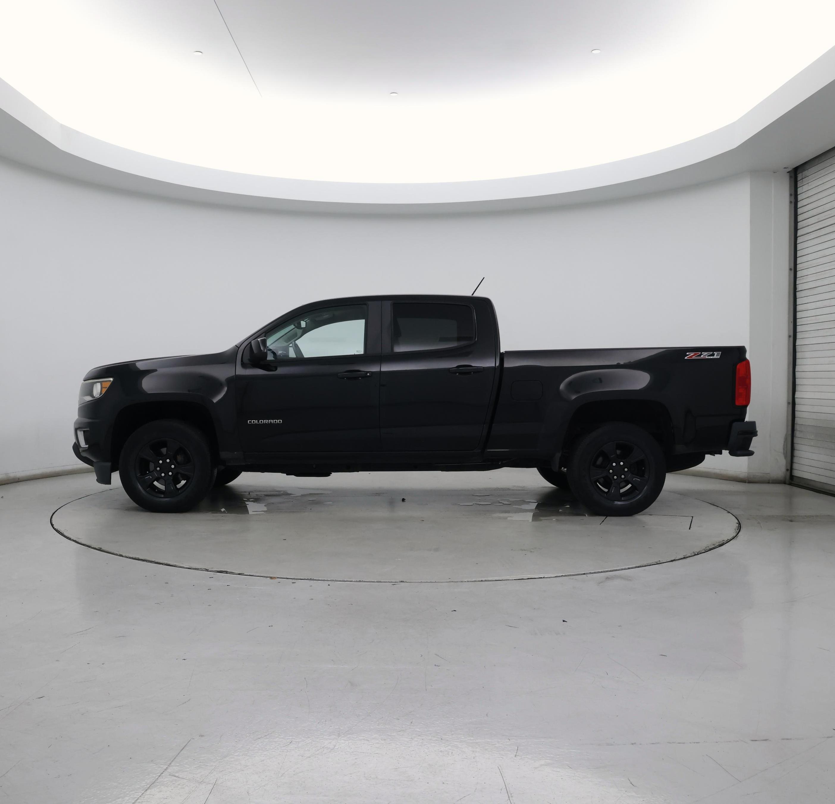 Thumbnail: 2015 Chevrolet Colorado - 3