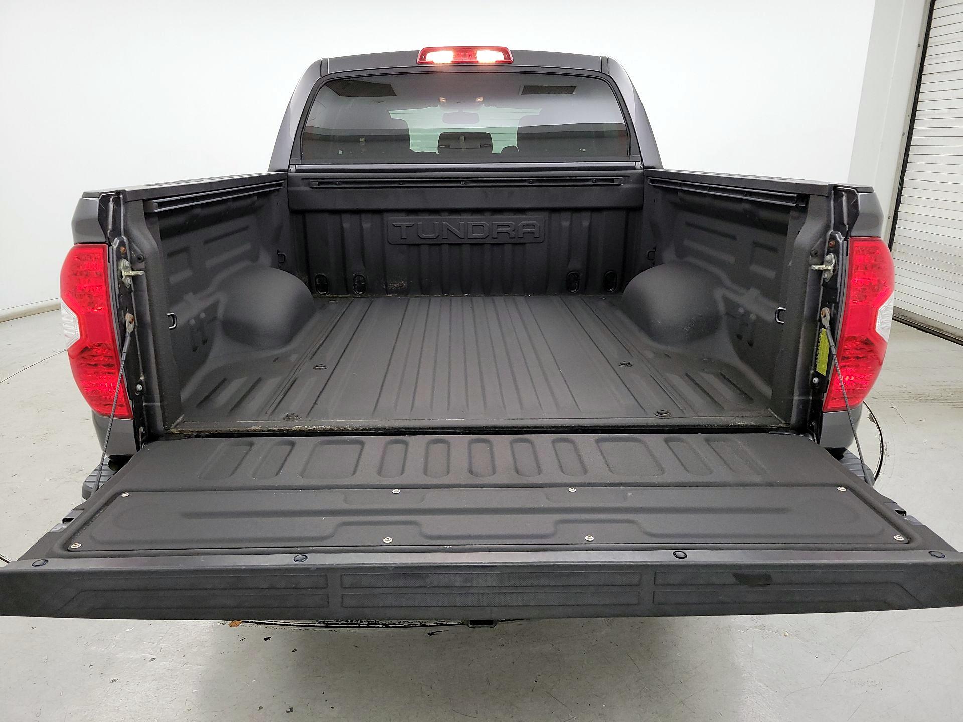 Thumbnail: 2016 Toyota Tundra - 20
