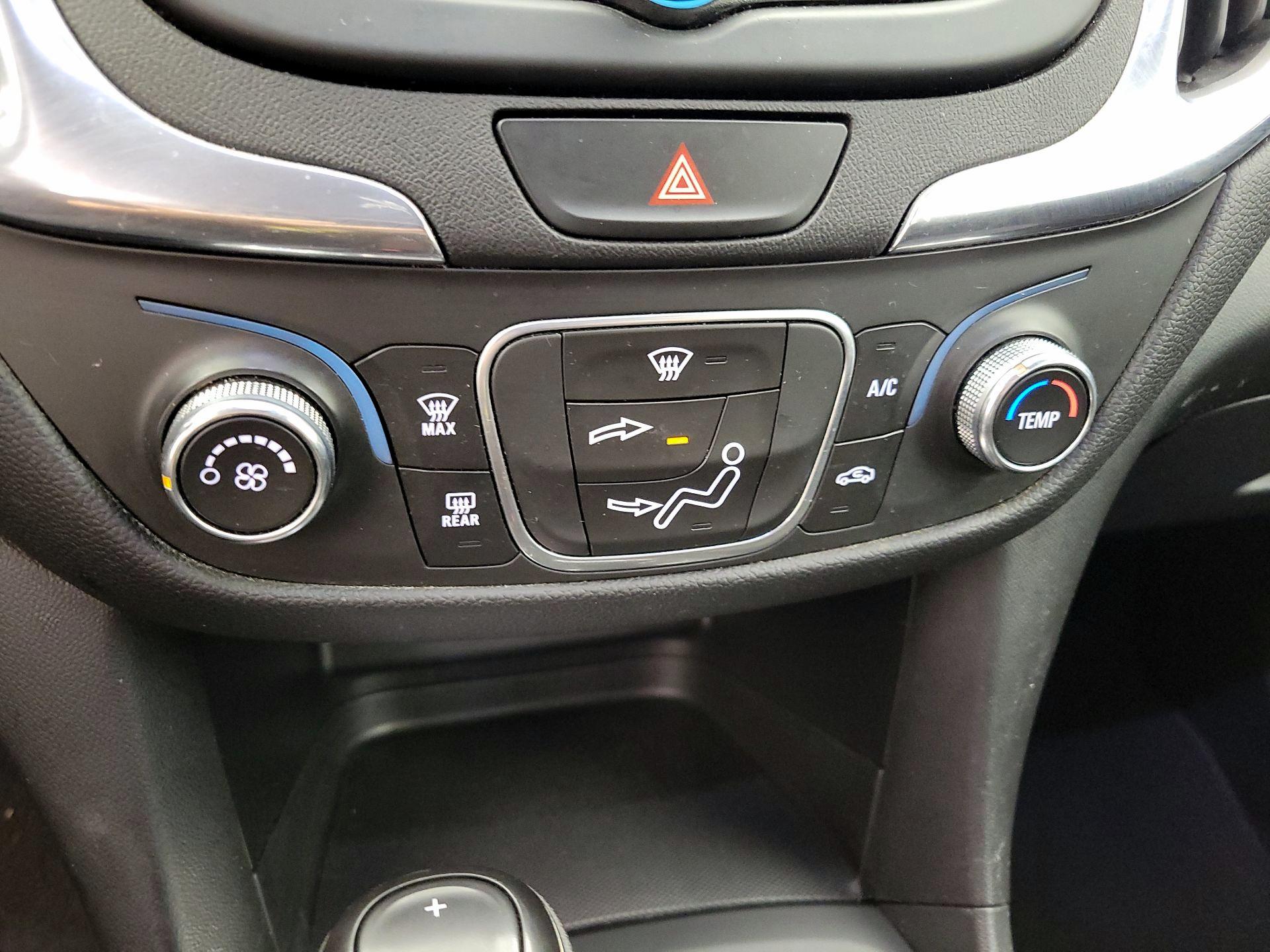 Thumbnail: 2020 Chevrolet Equinox - 16