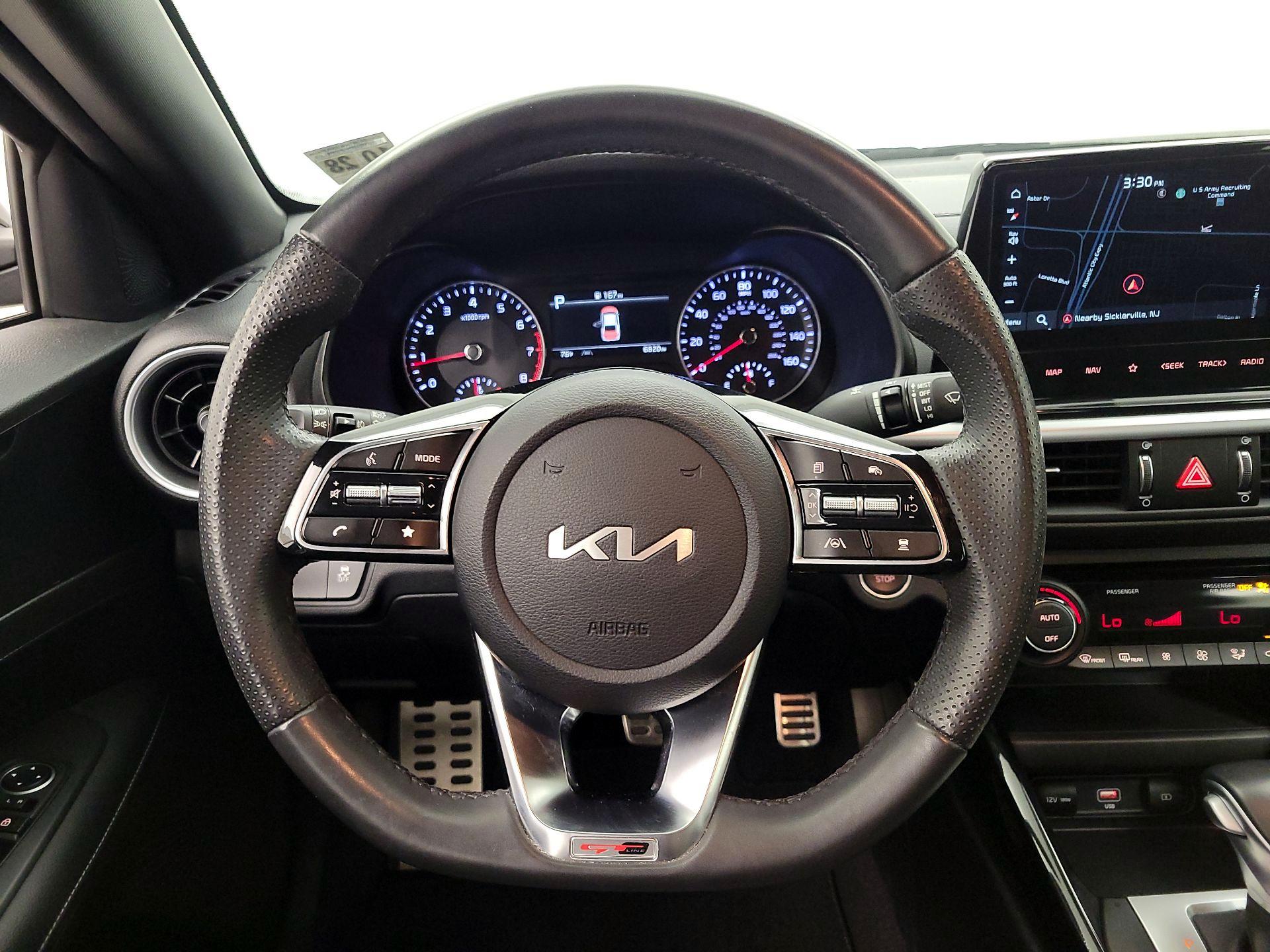 Thumbnail: 2023 Kia Forte - 10