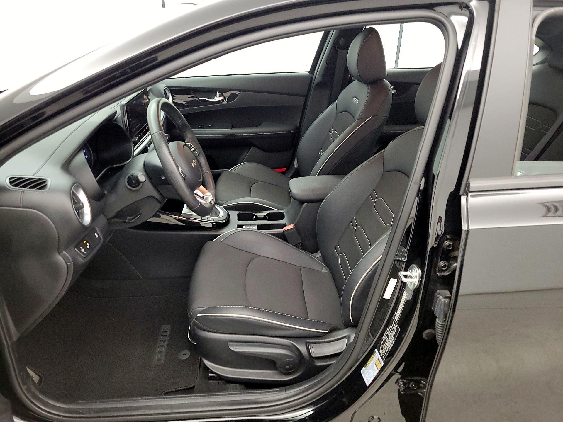 Thumbnail: 2023 Kia Forte - 11