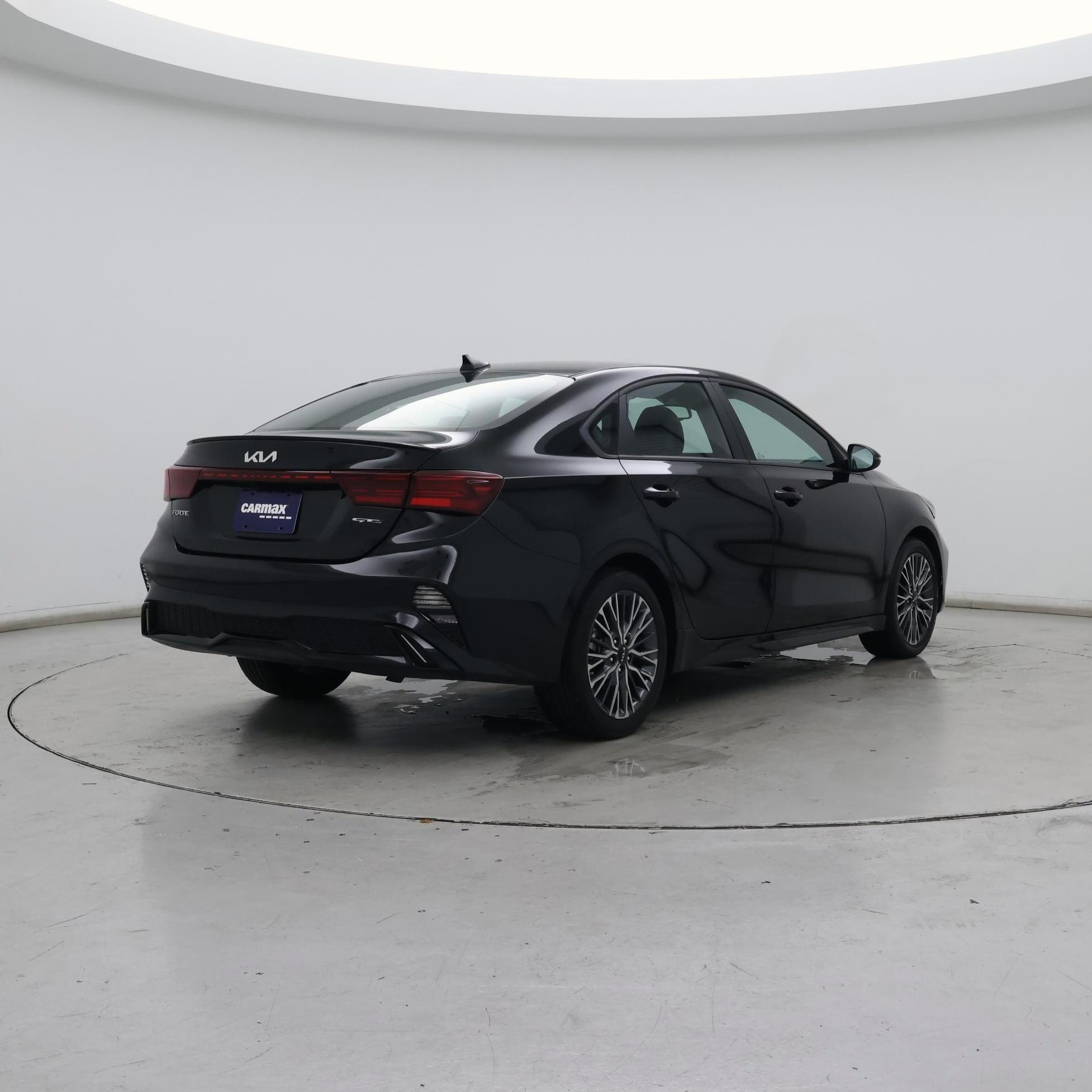 Thumbnail: 2023 Kia Forte - 8