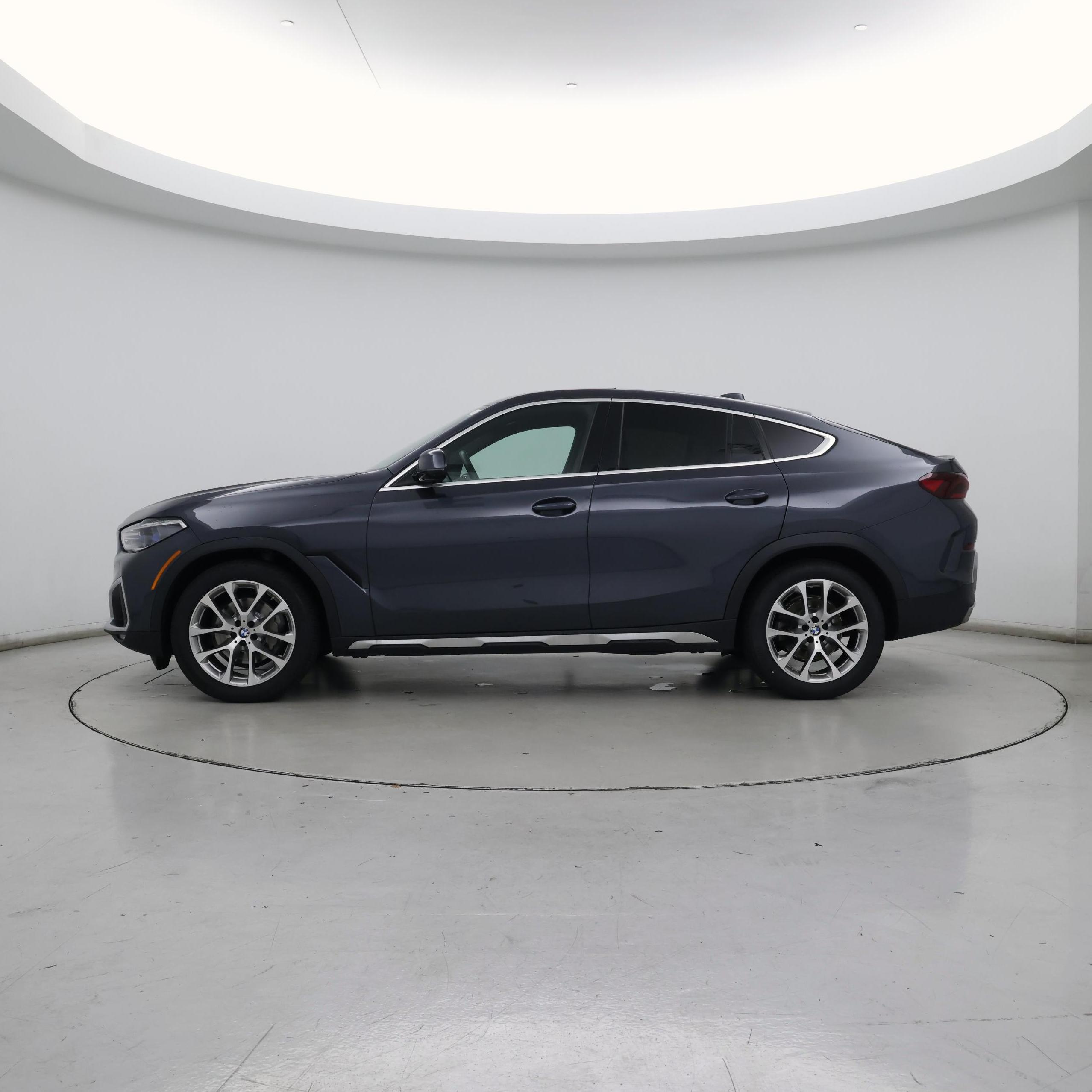 Thumbnail: 2021 BMW X6 - 3