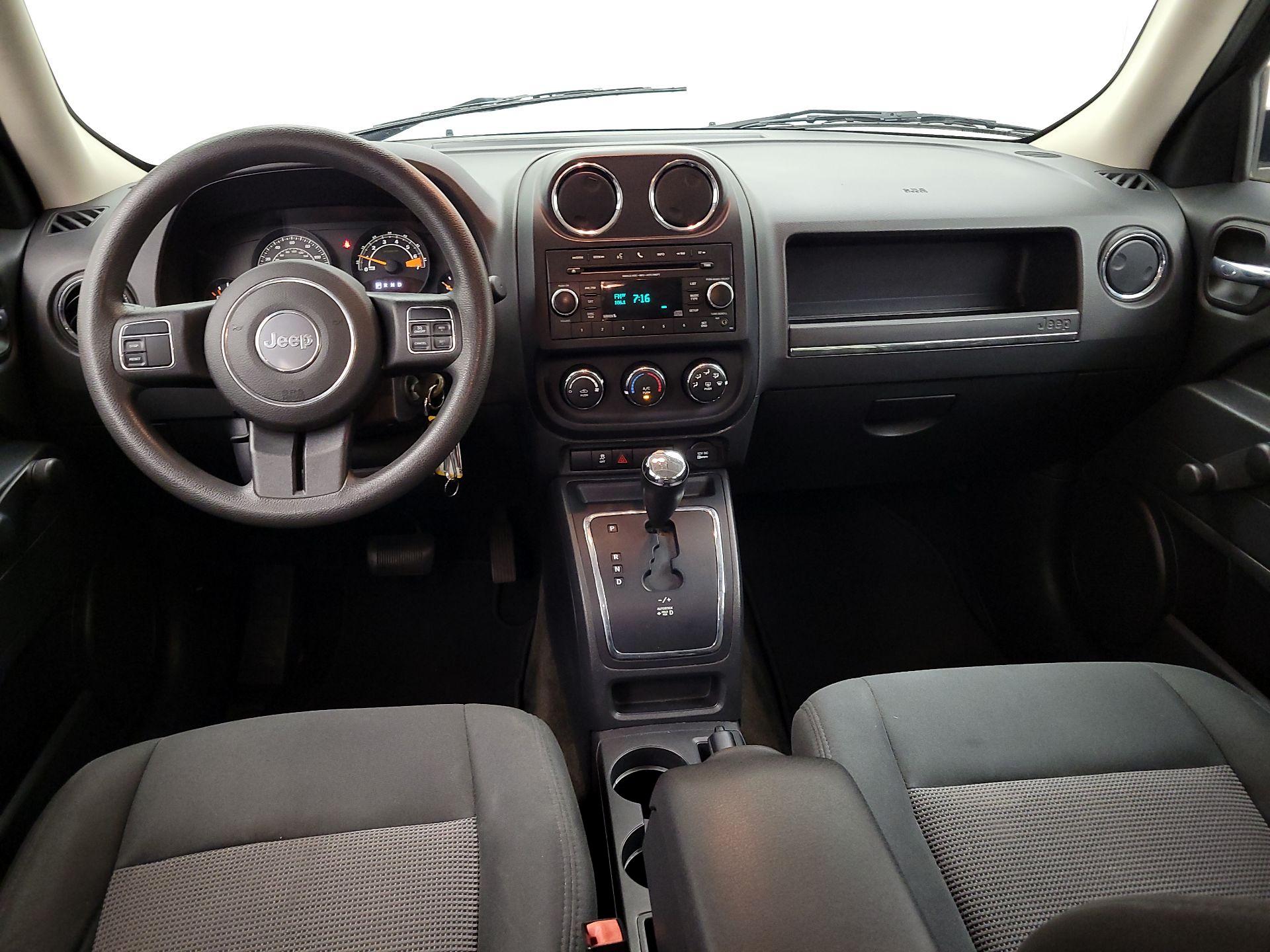 Thumbnail: 2016 Jeep Patriot - 9