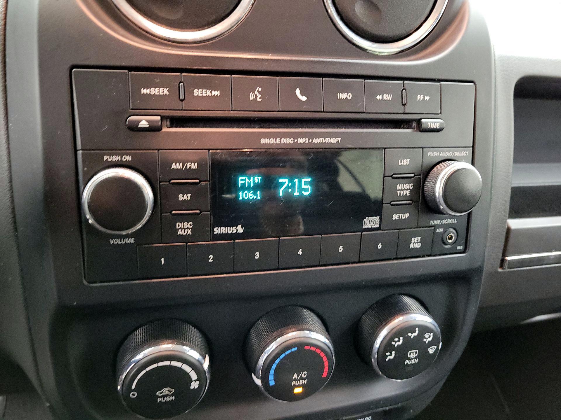 Thumbnail: 2016 Jeep Patriot - 13