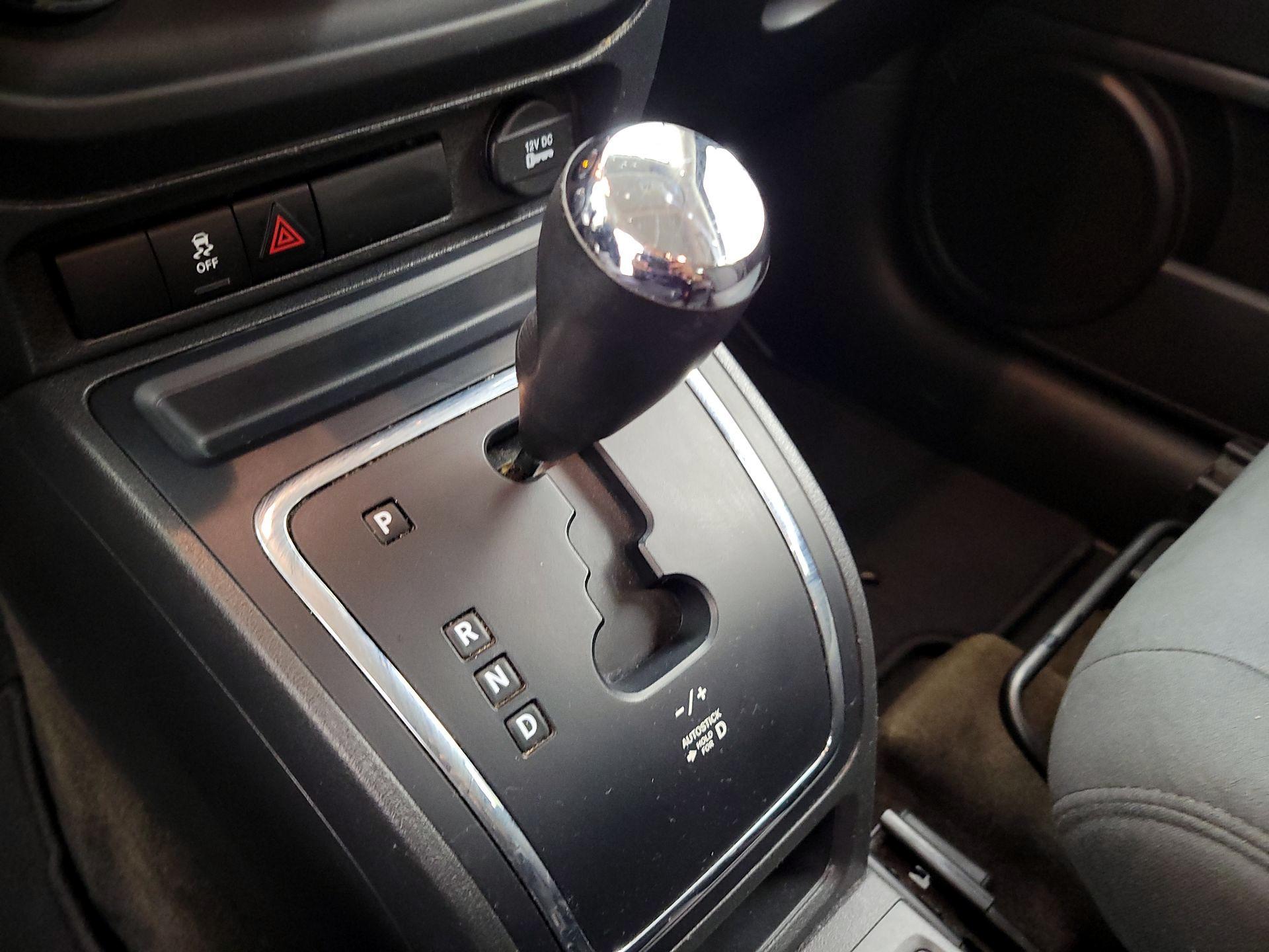 Thumbnail: 2016 Jeep Patriot - 15