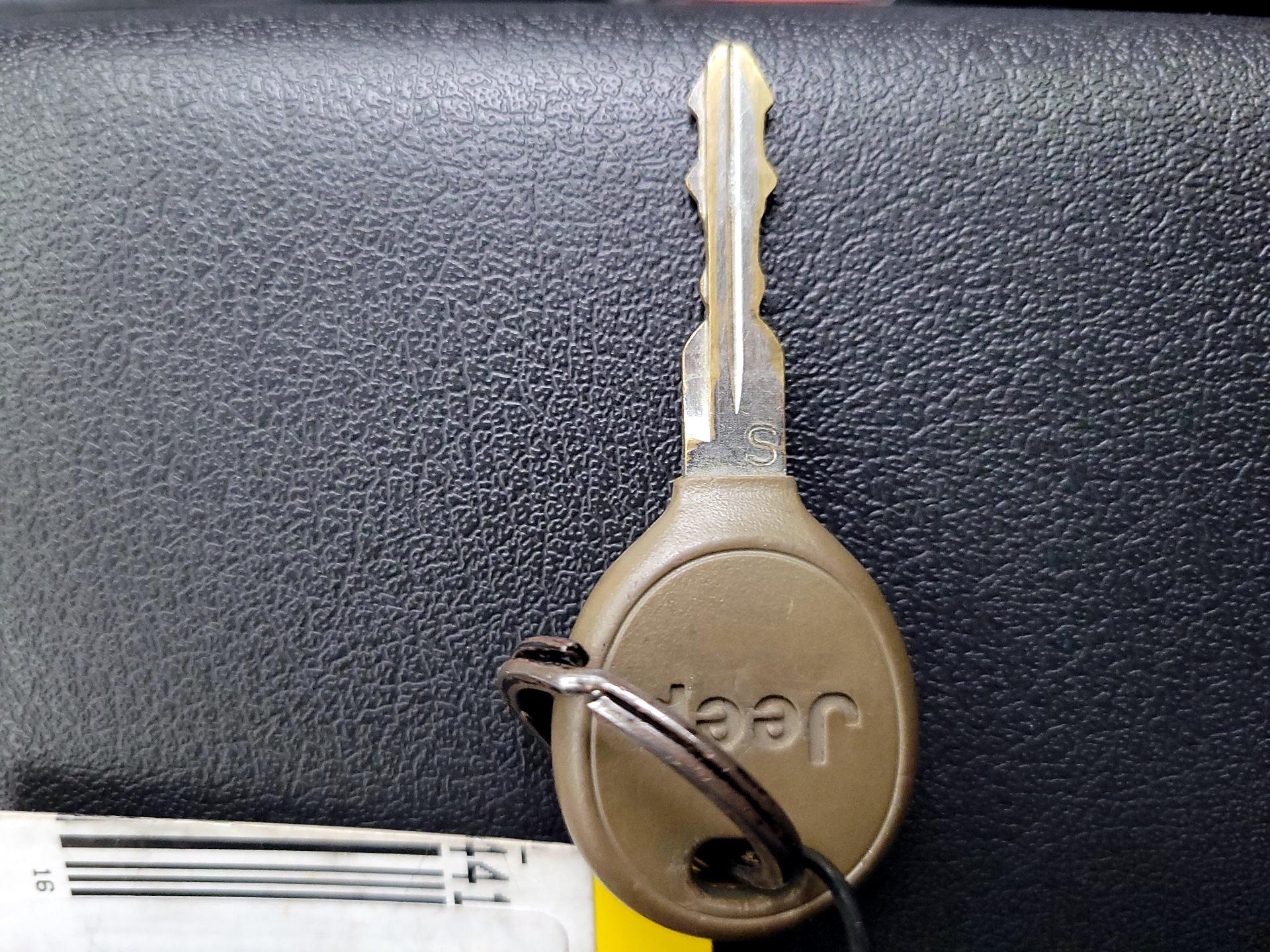 Thumbnail: 2016 Jeep Patriot - 19