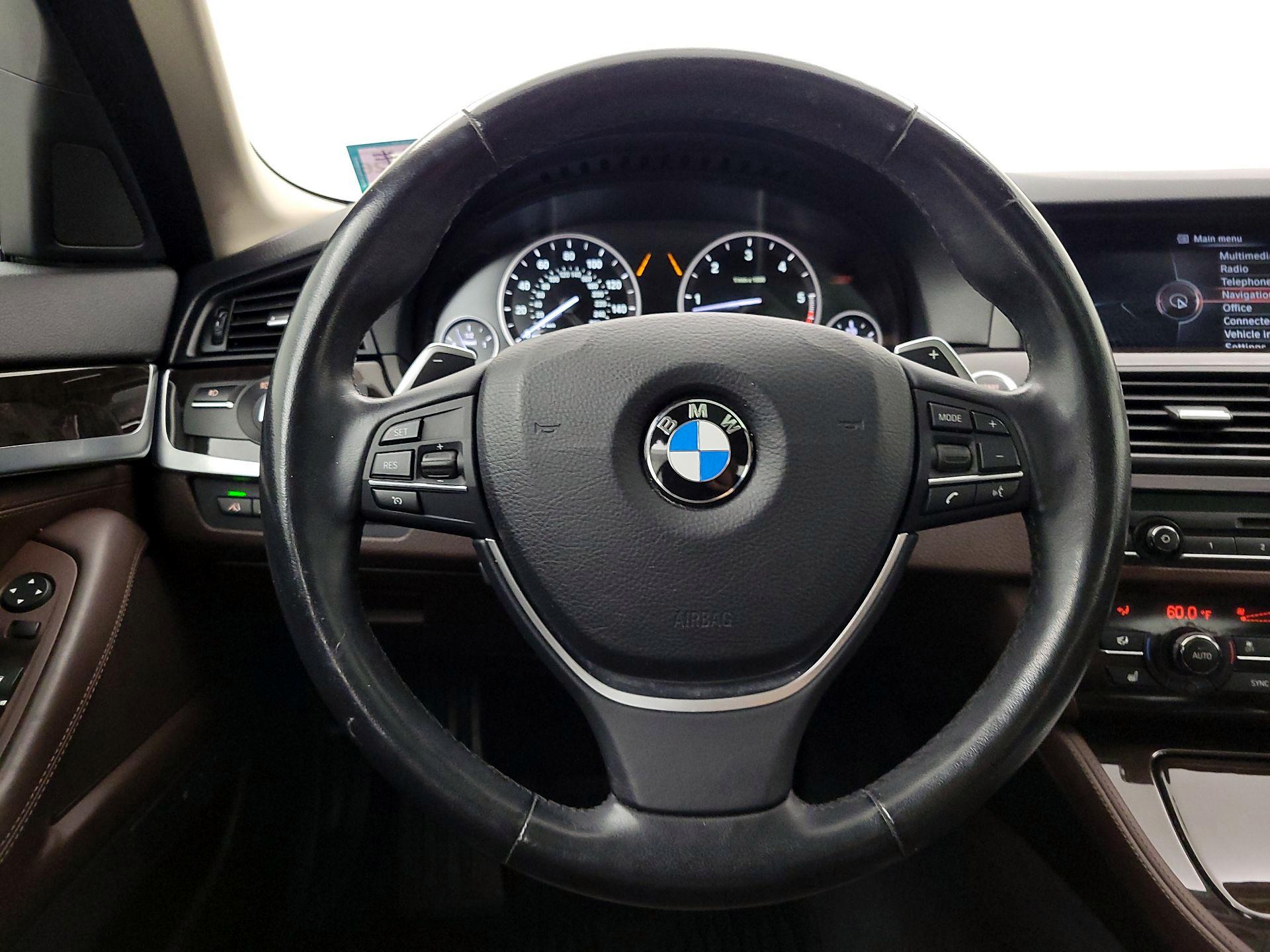 Thumbnail: 2016 BMW 5 Series - 10