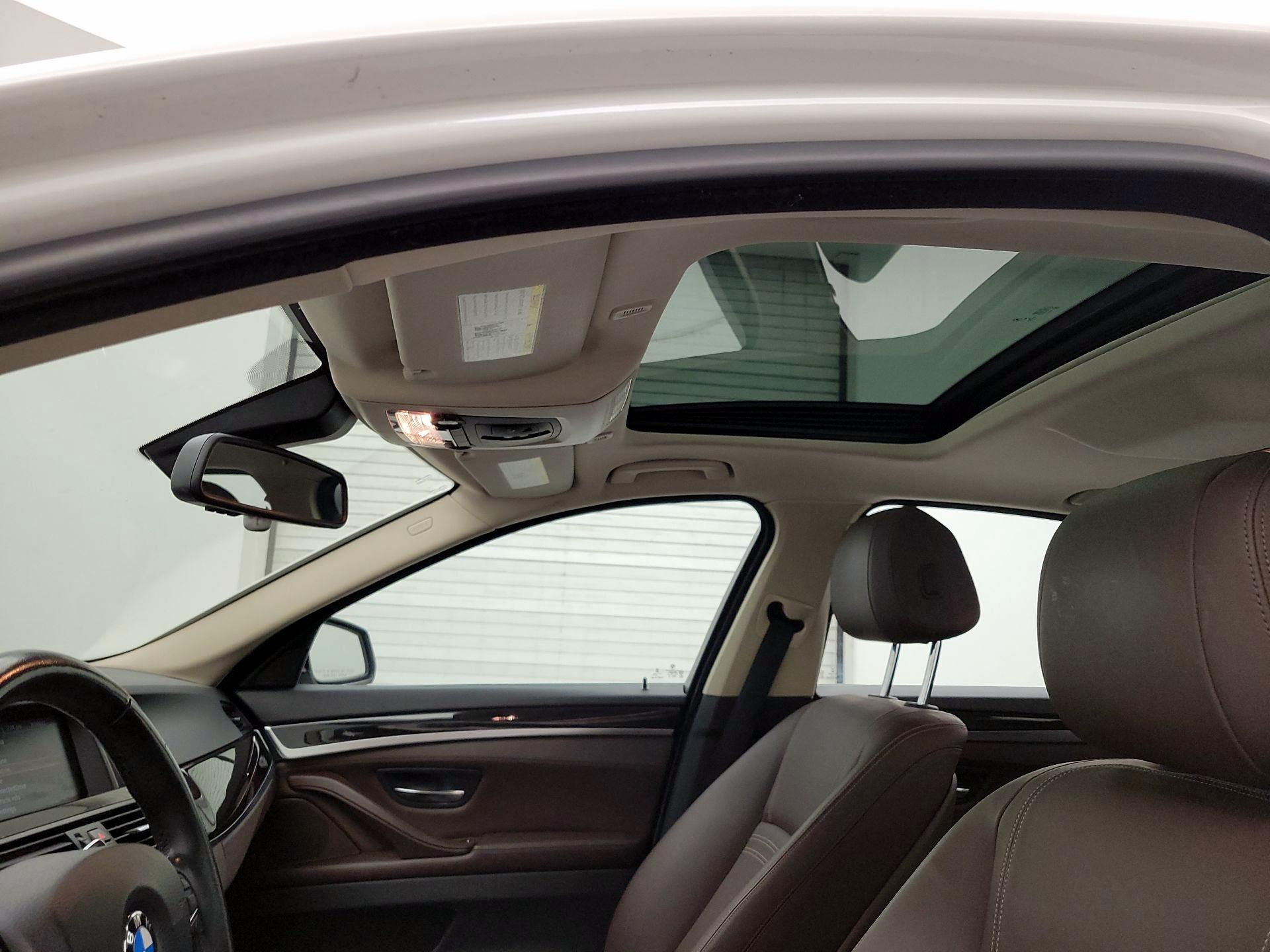 Thumbnail: 2016 BMW 5 Series - 19