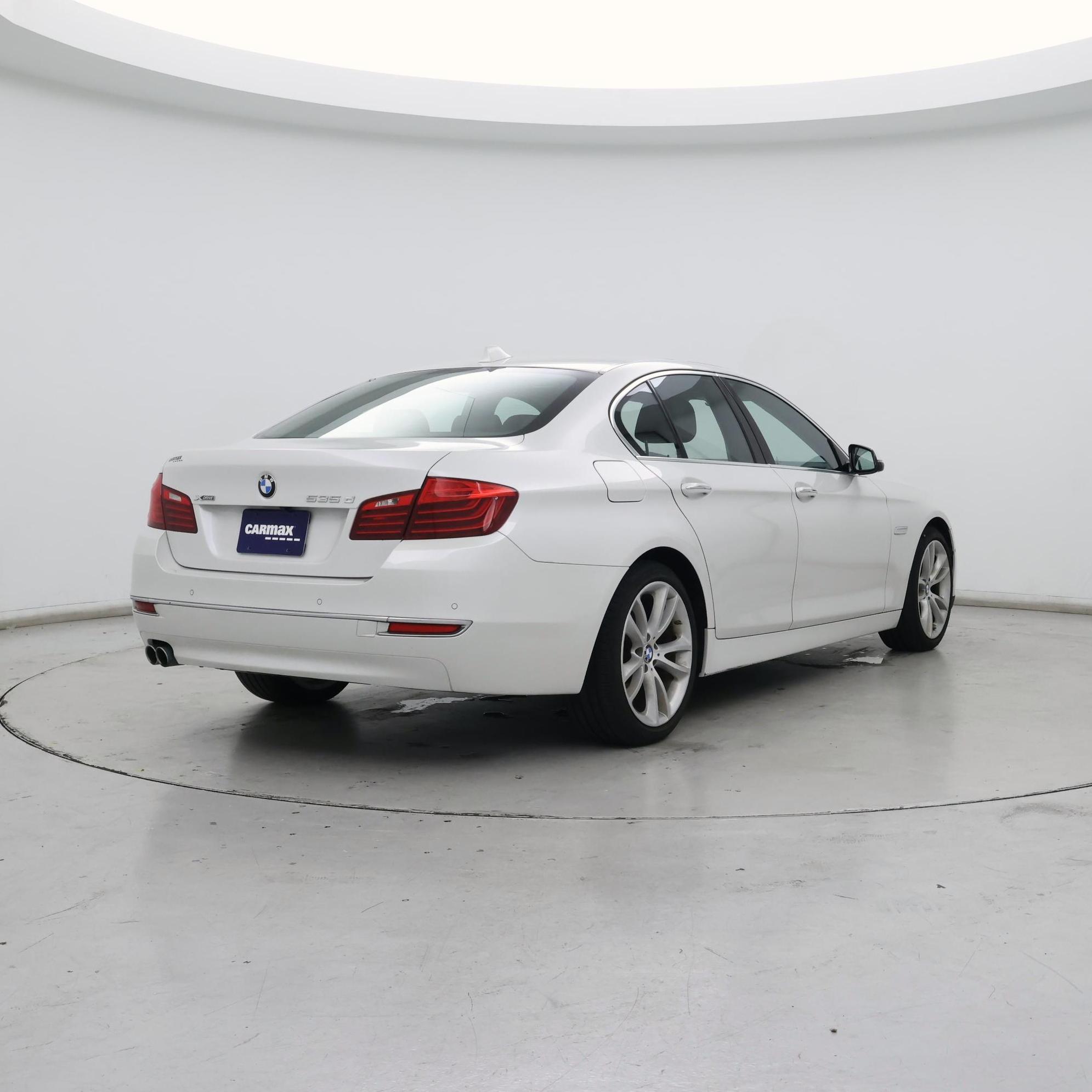 Thumbnail: 2016 BMW 5 Series - 8