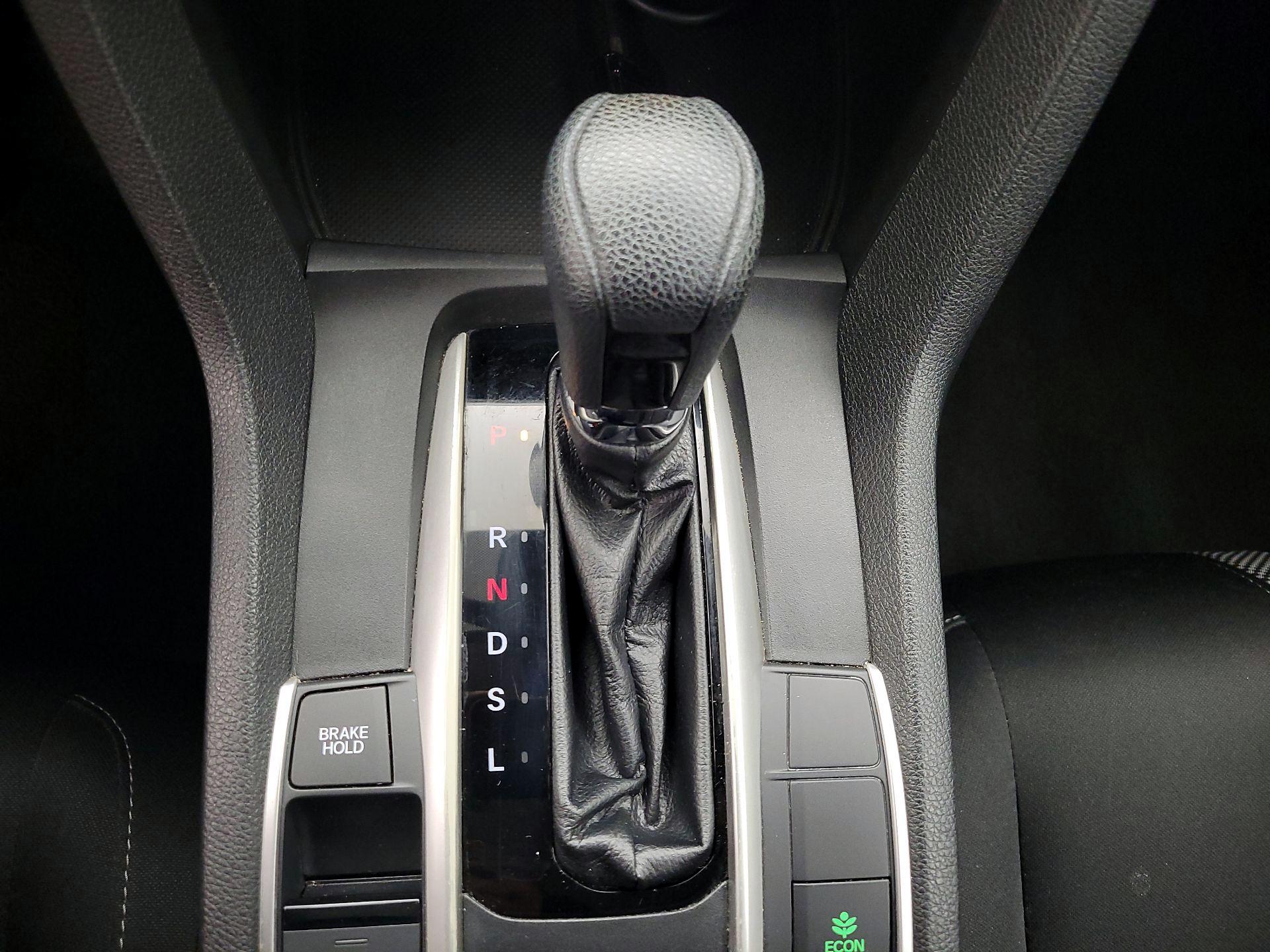 Thumbnail: 2019 Honda Civic - 17