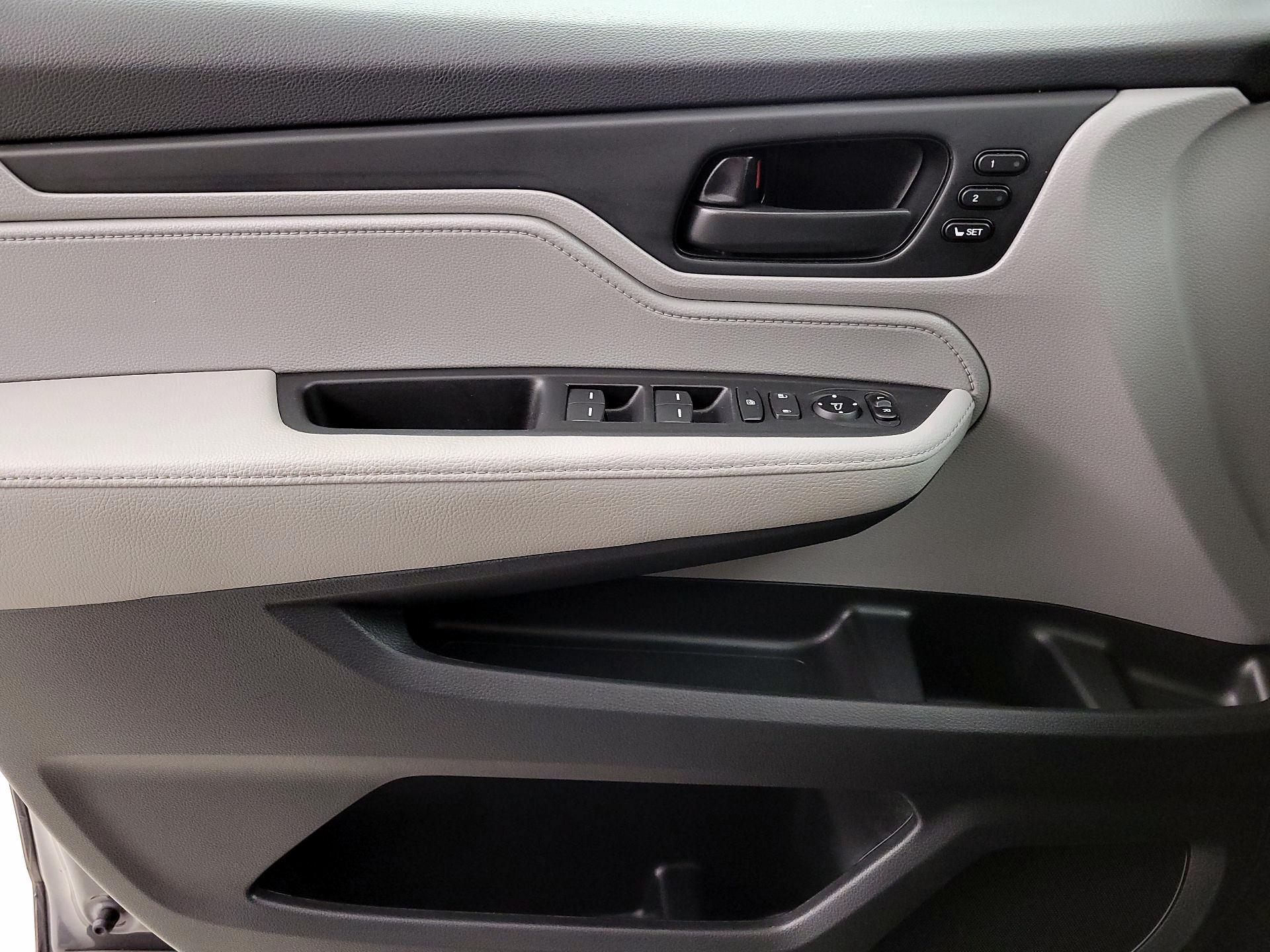 Thumbnail: 2020 Honda Odyssey - 12