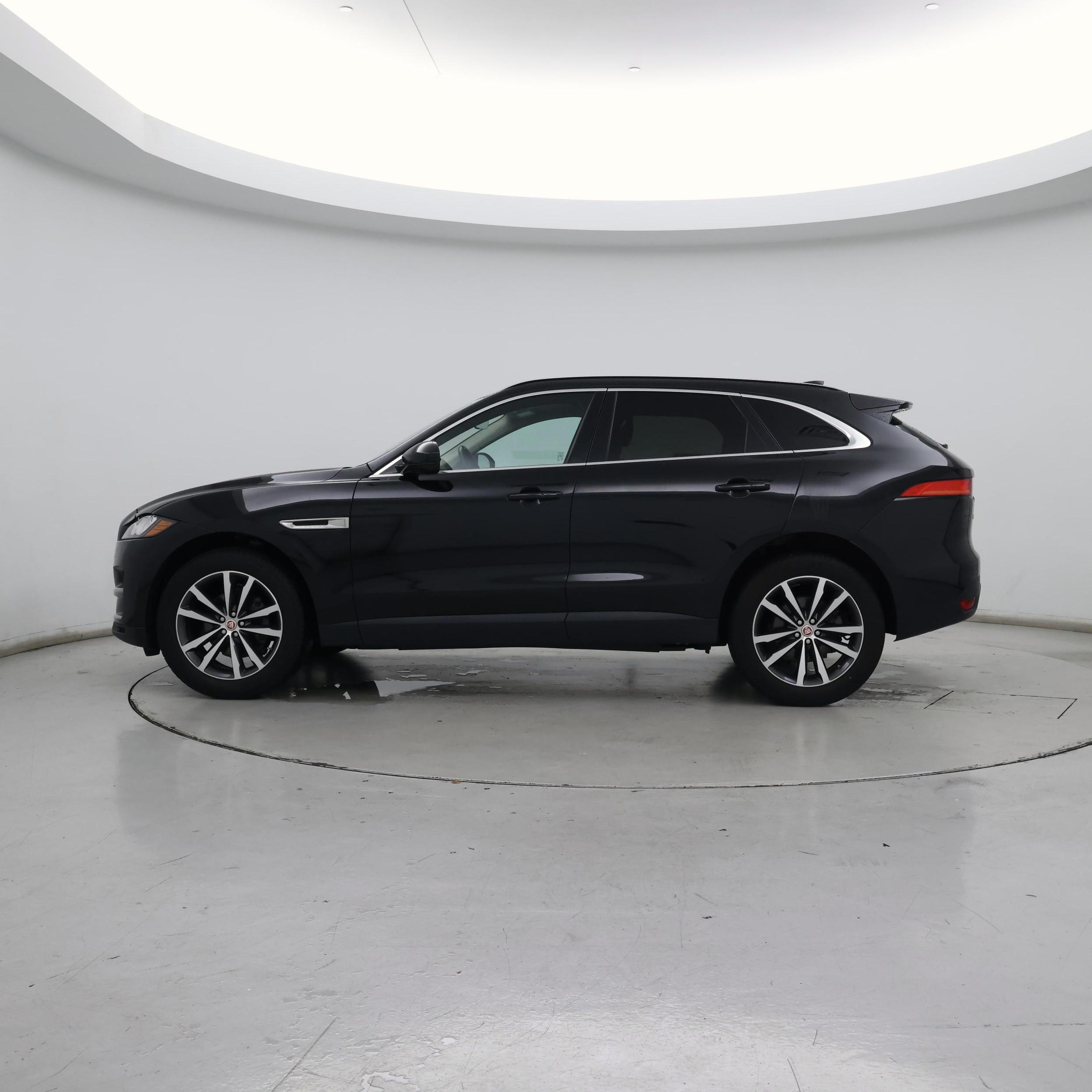 Thumbnail: 2020 Jaguar F-Pace - 3