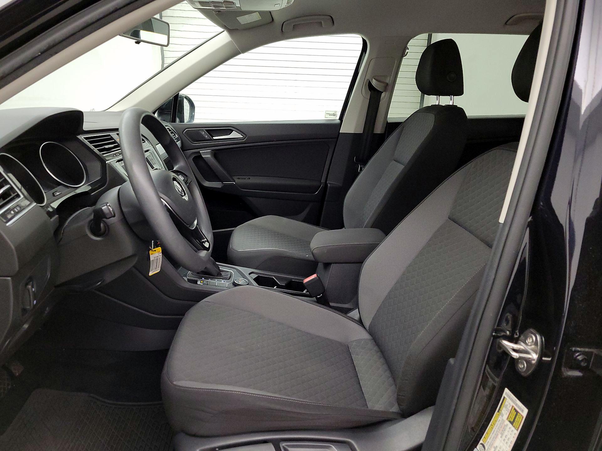Thumbnail: 2020 Volkswagen Tiguan - 11