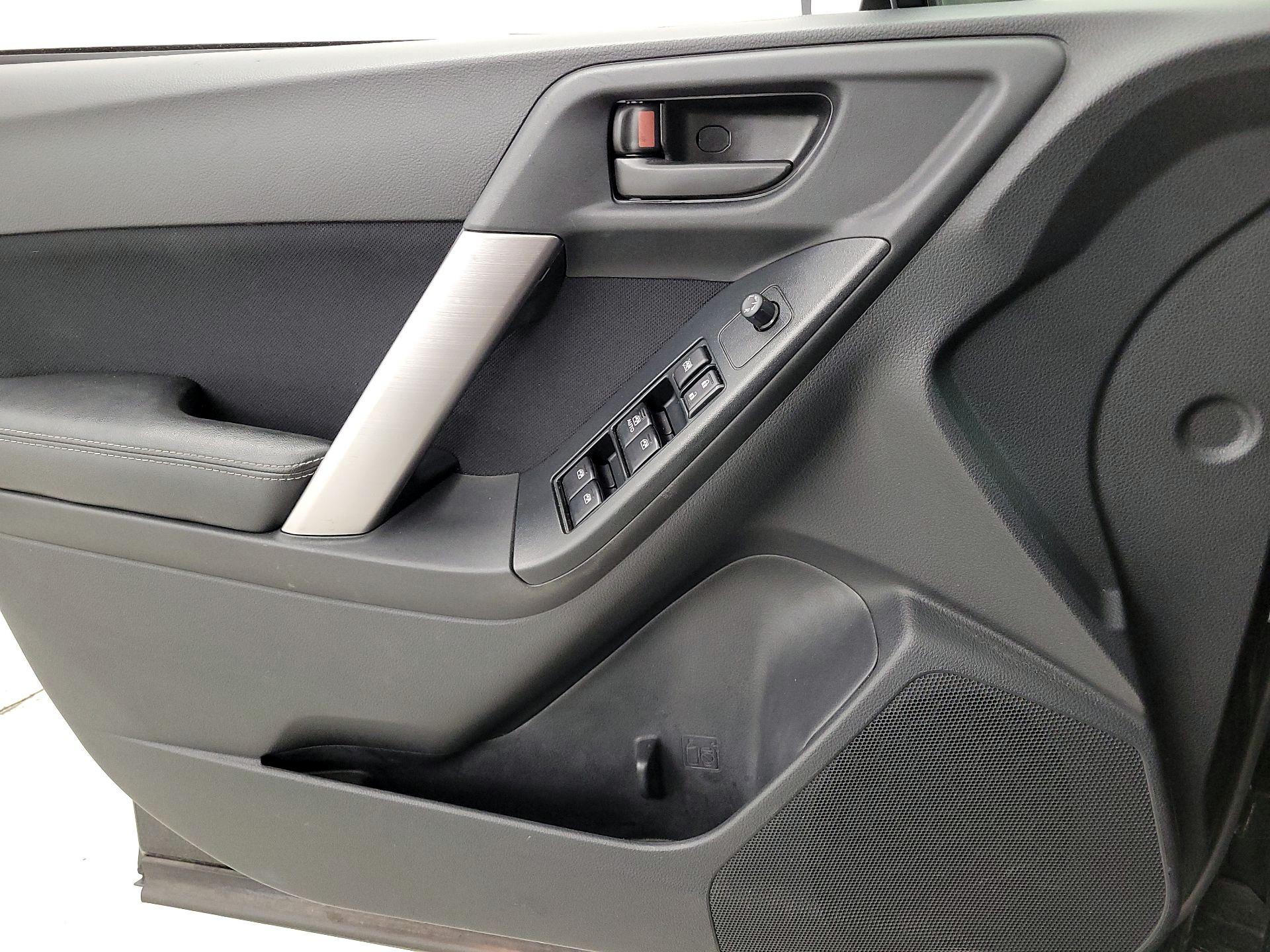 Thumbnail: 2016 Subaru Forester - 12
