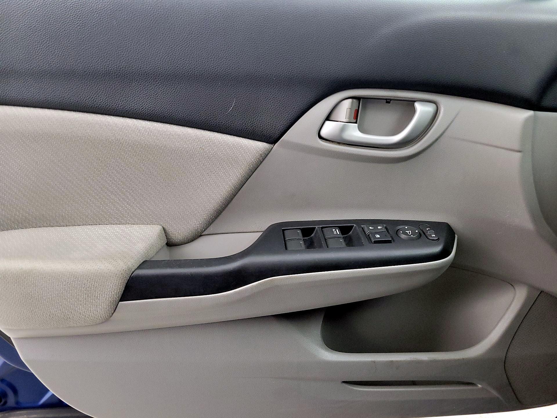 Thumbnail: 2013 Honda Civic - 12
