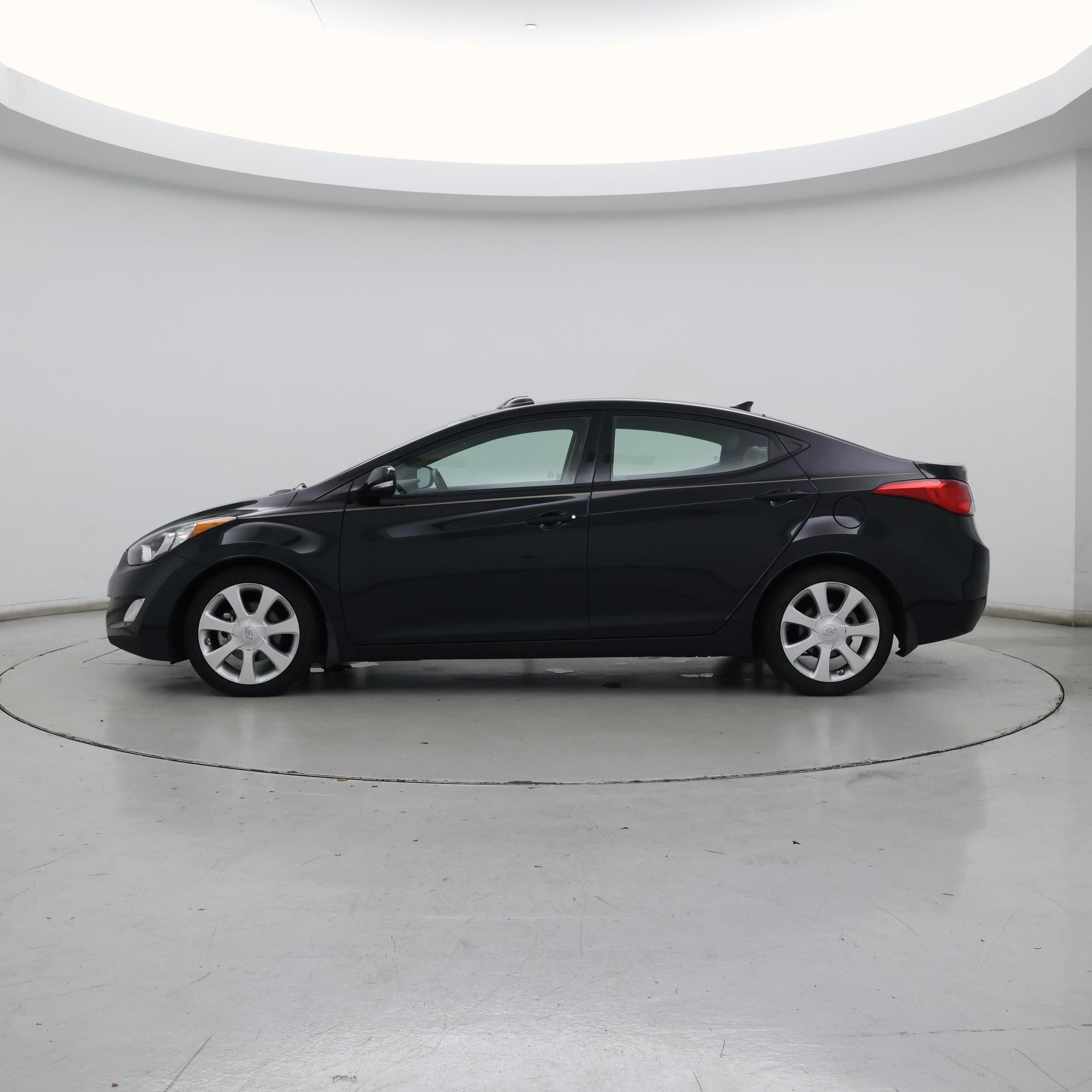 Thumbnail: 2013 Hyundai Elantra - 3