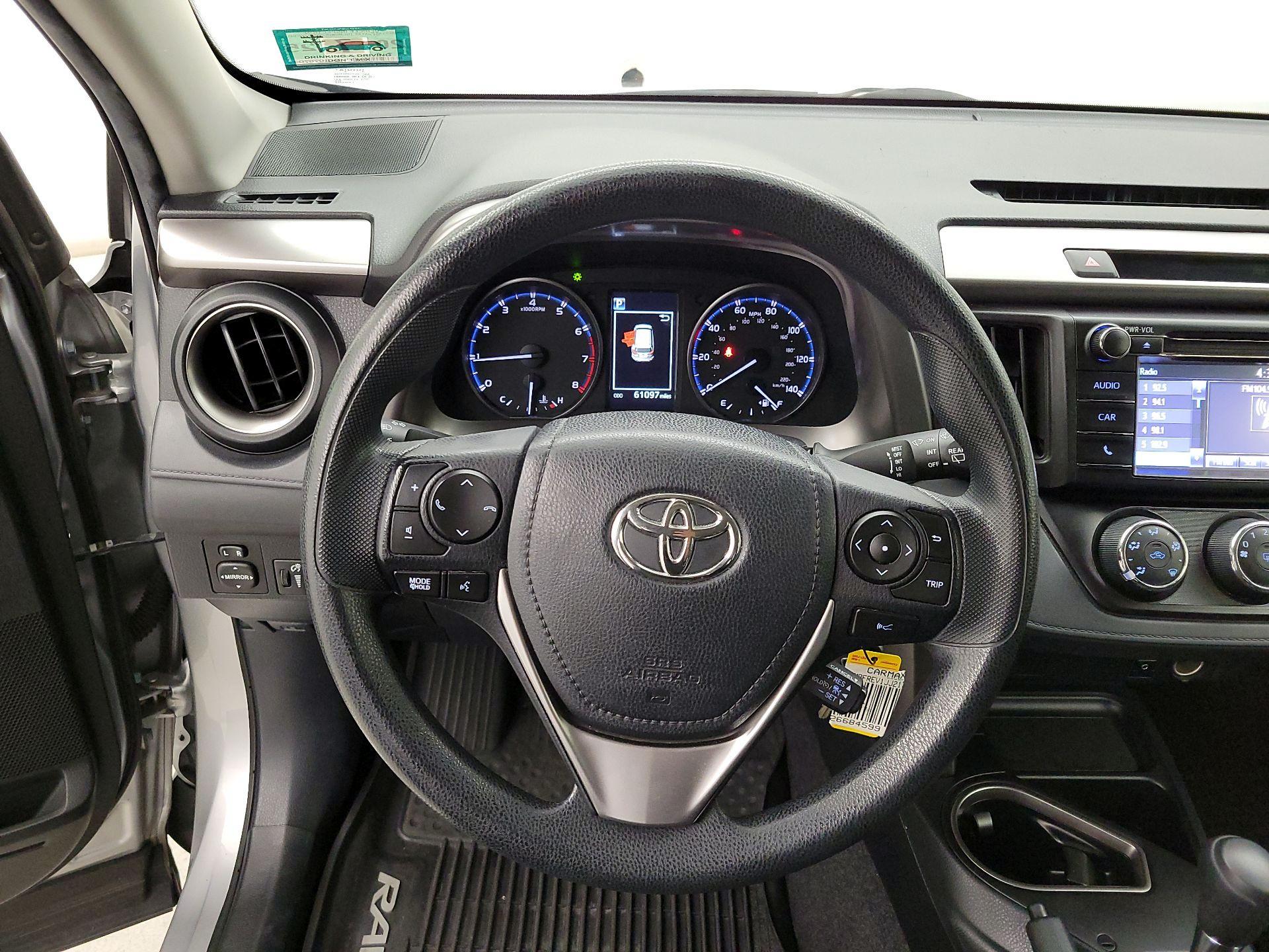 Thumbnail: 2018 Toyota RAV4 - 10