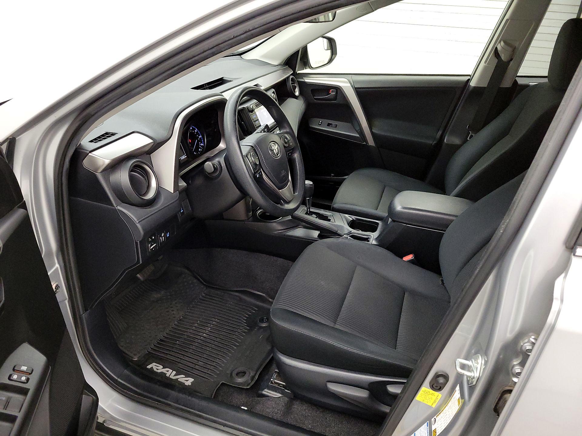 Thumbnail: 2018 Toyota RAV4 - 11