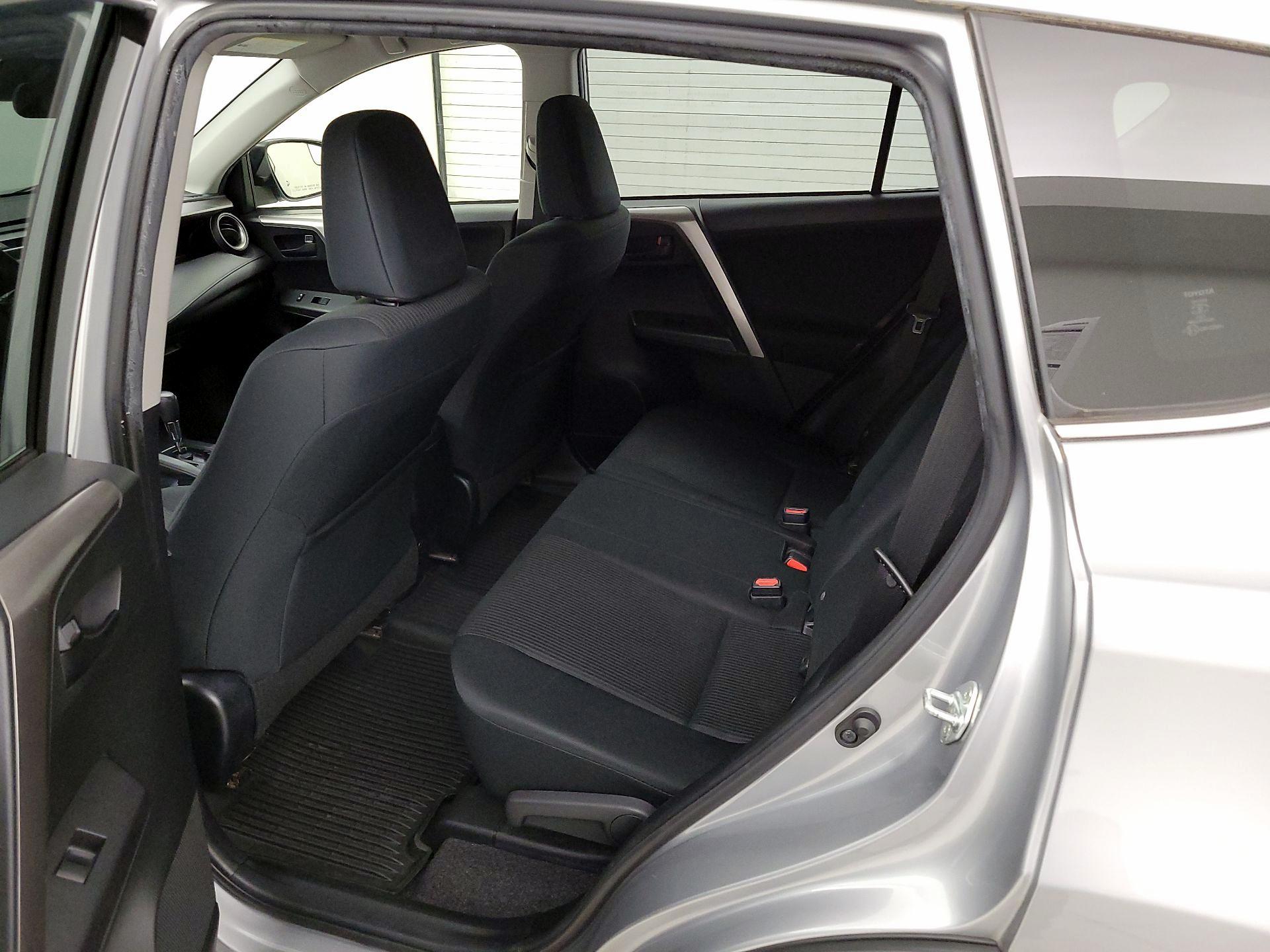 Thumbnail: 2018 Toyota RAV4 - 19