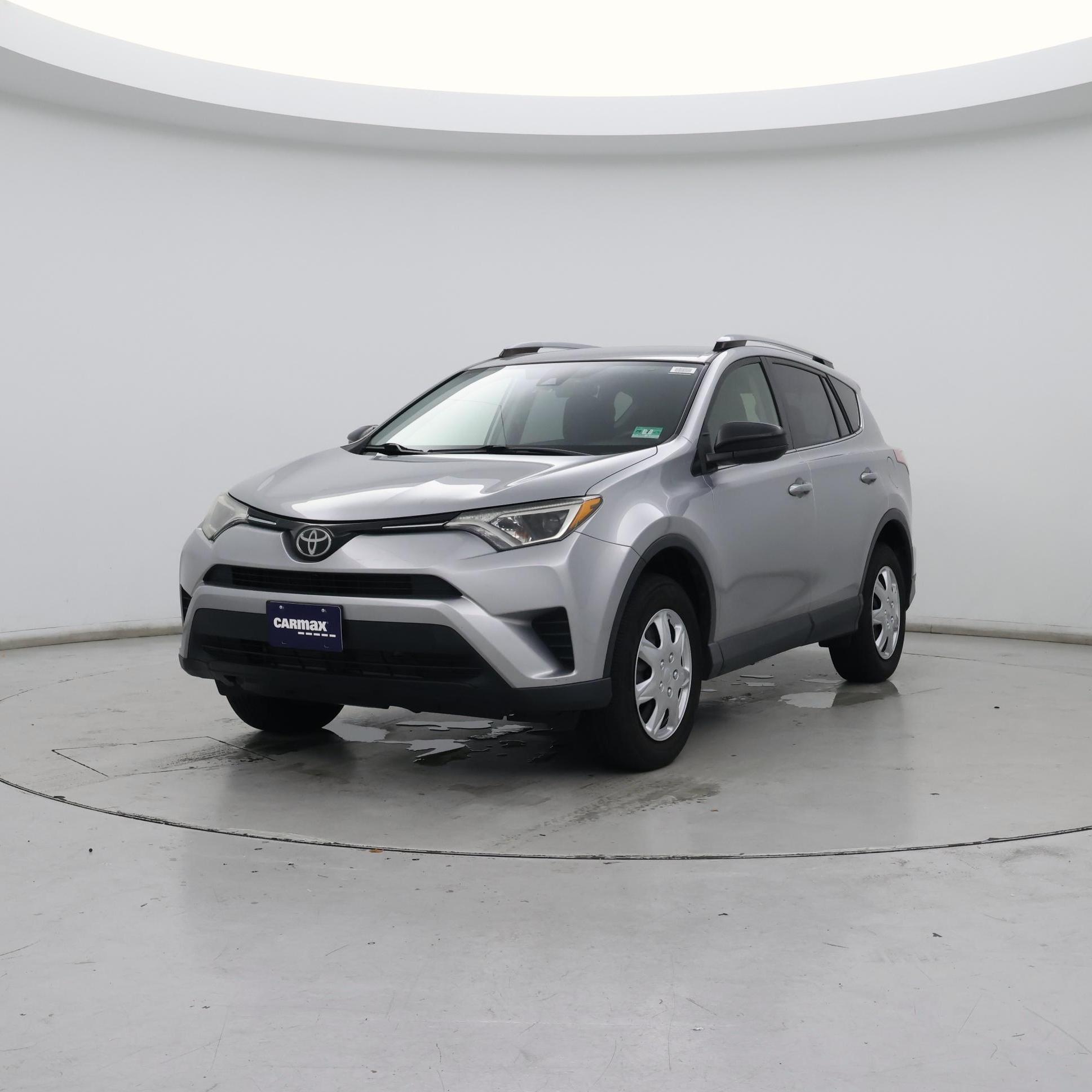 Thumbnail: 2018 Toyota RAV4 - 4