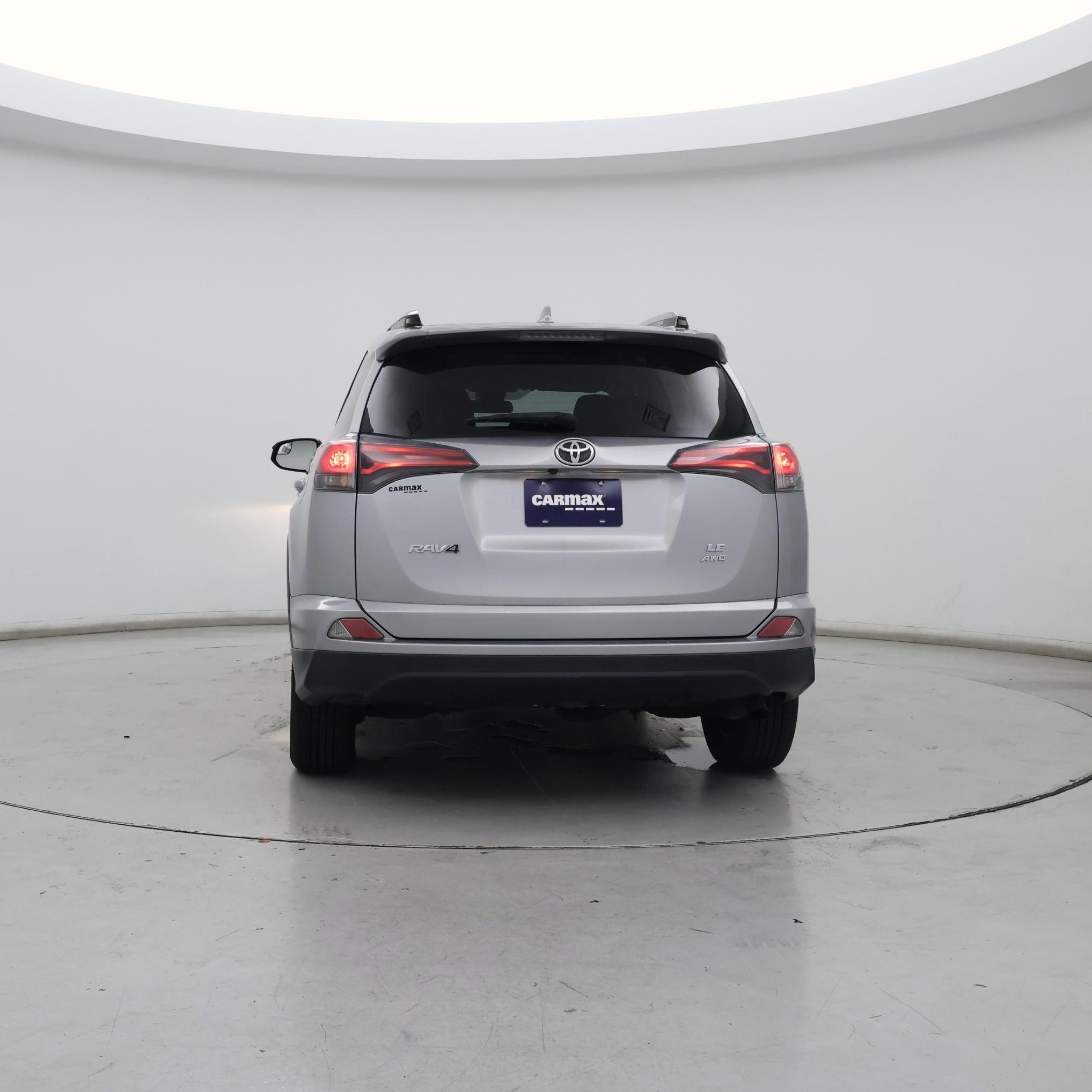 Thumbnail: 2018 Toyota RAV4 - 6
