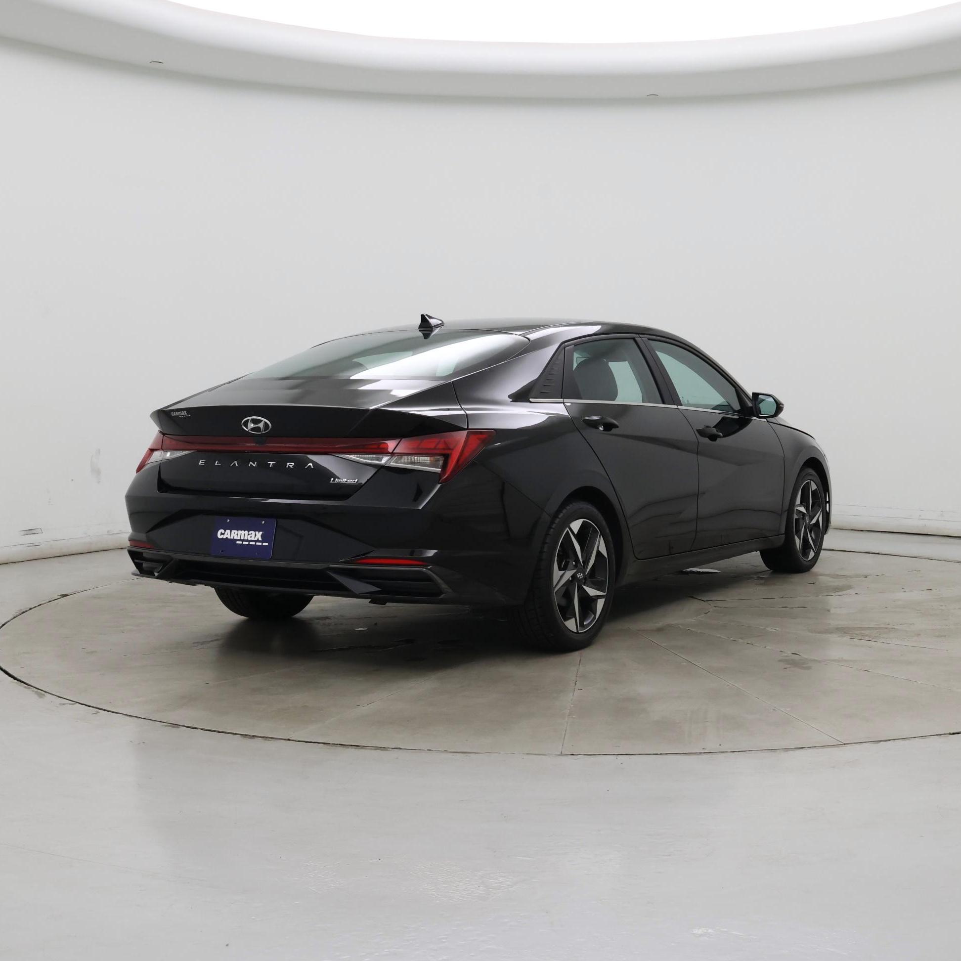 Thumbnail: 2021 Hyundai Elantra - 8