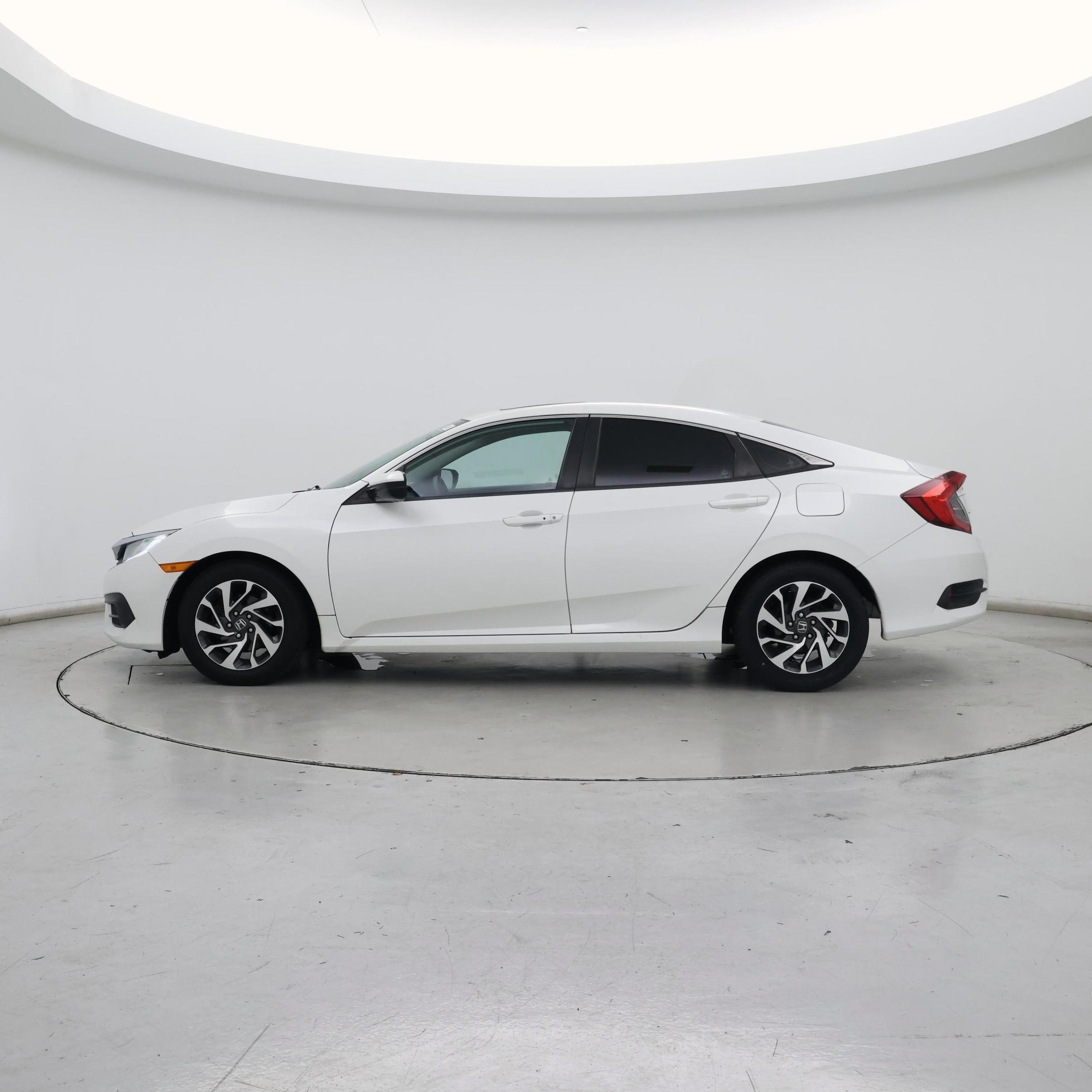 Thumbnail: 2016 Honda Civic - 3