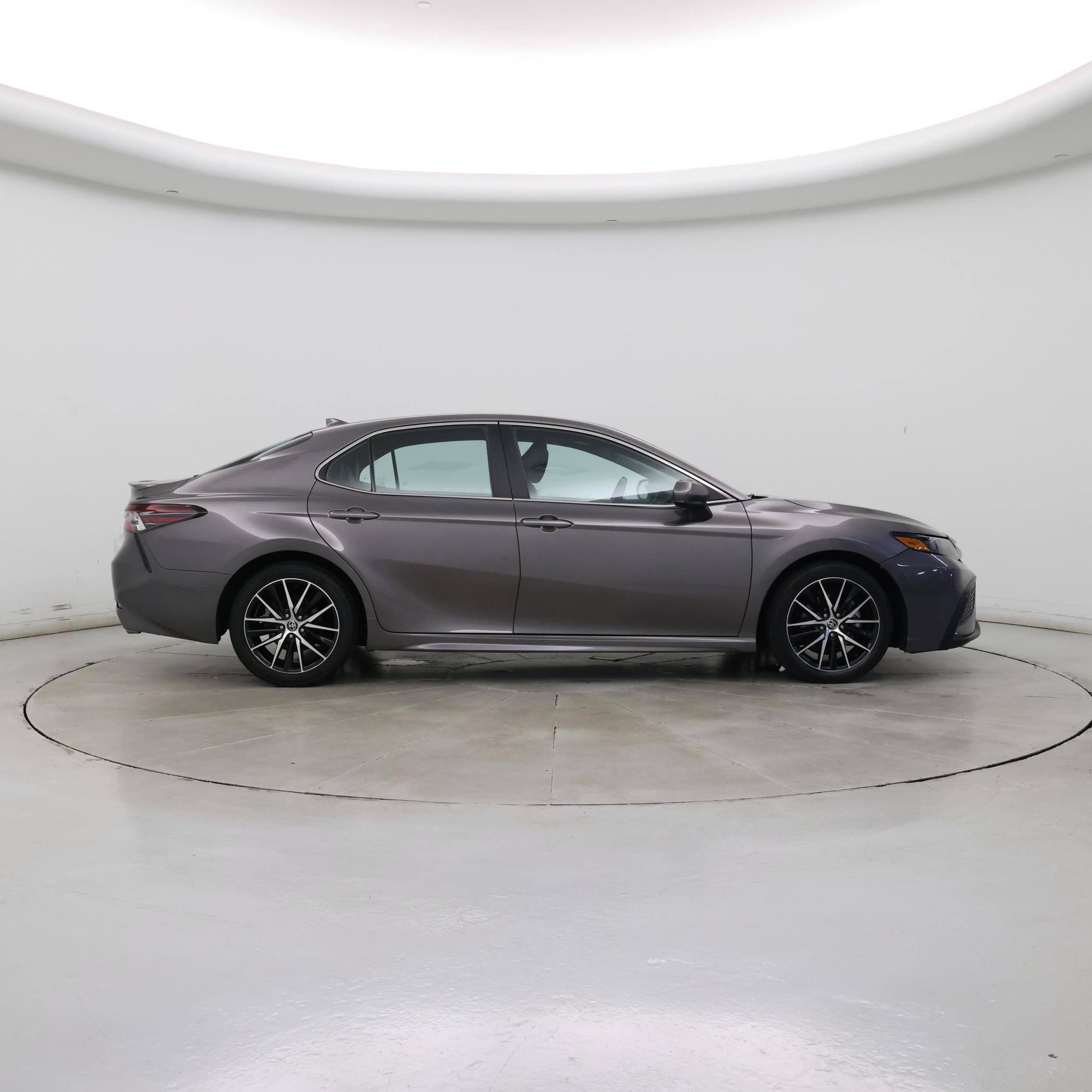 Thumbnail: 2021 Toyota Camry - 7