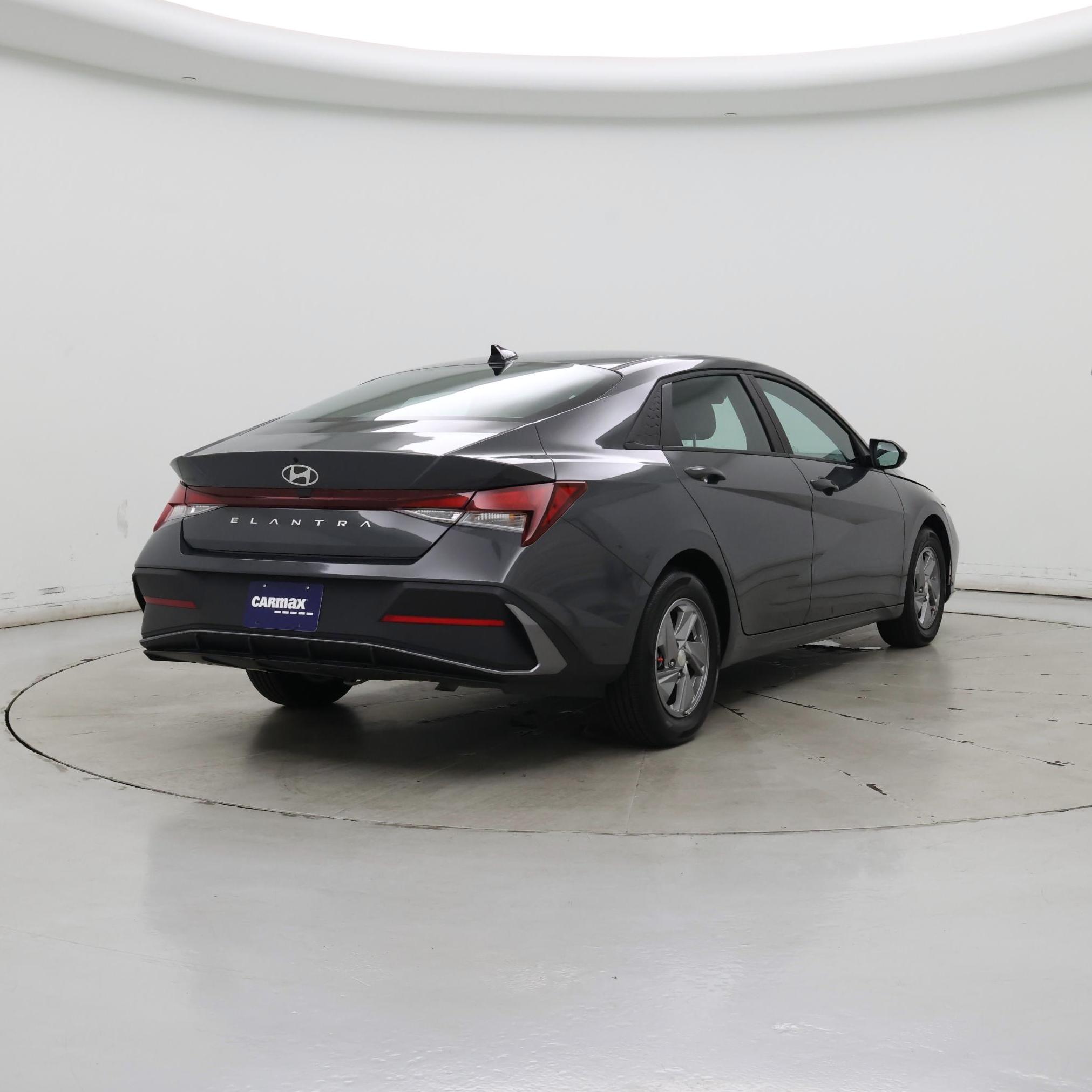 Thumbnail: 2024 Hyundai Elantra - 8