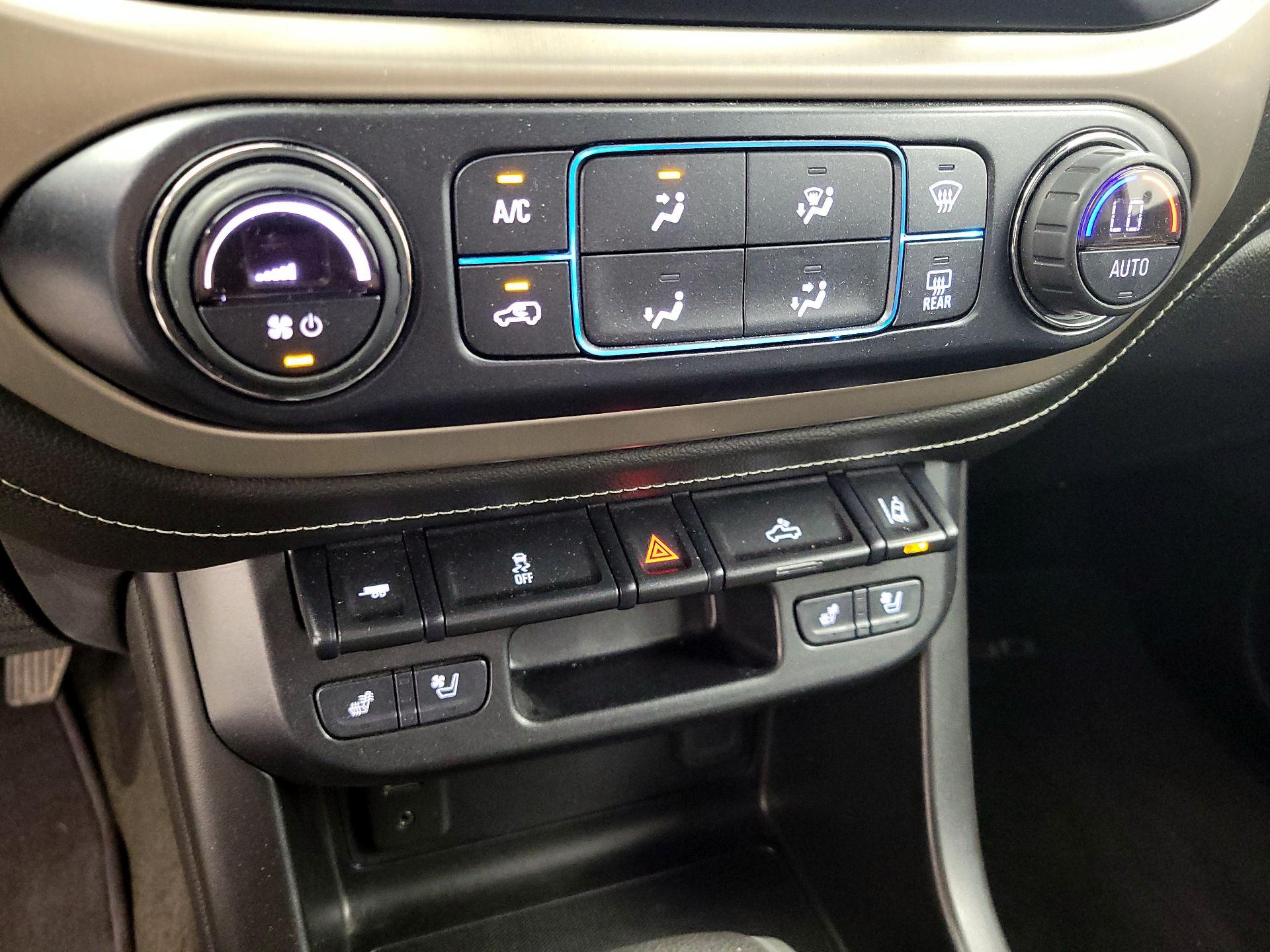 Thumbnail: 2018 GMC Canyon - 16